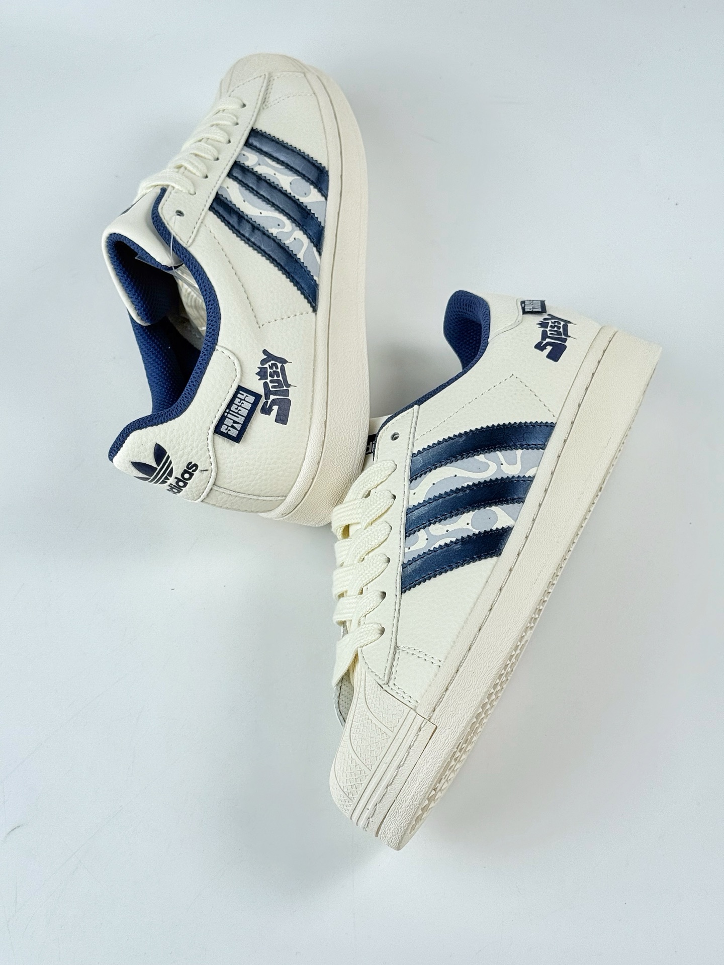 AD Originals Superstar x Stussy 白蓝  HS3076