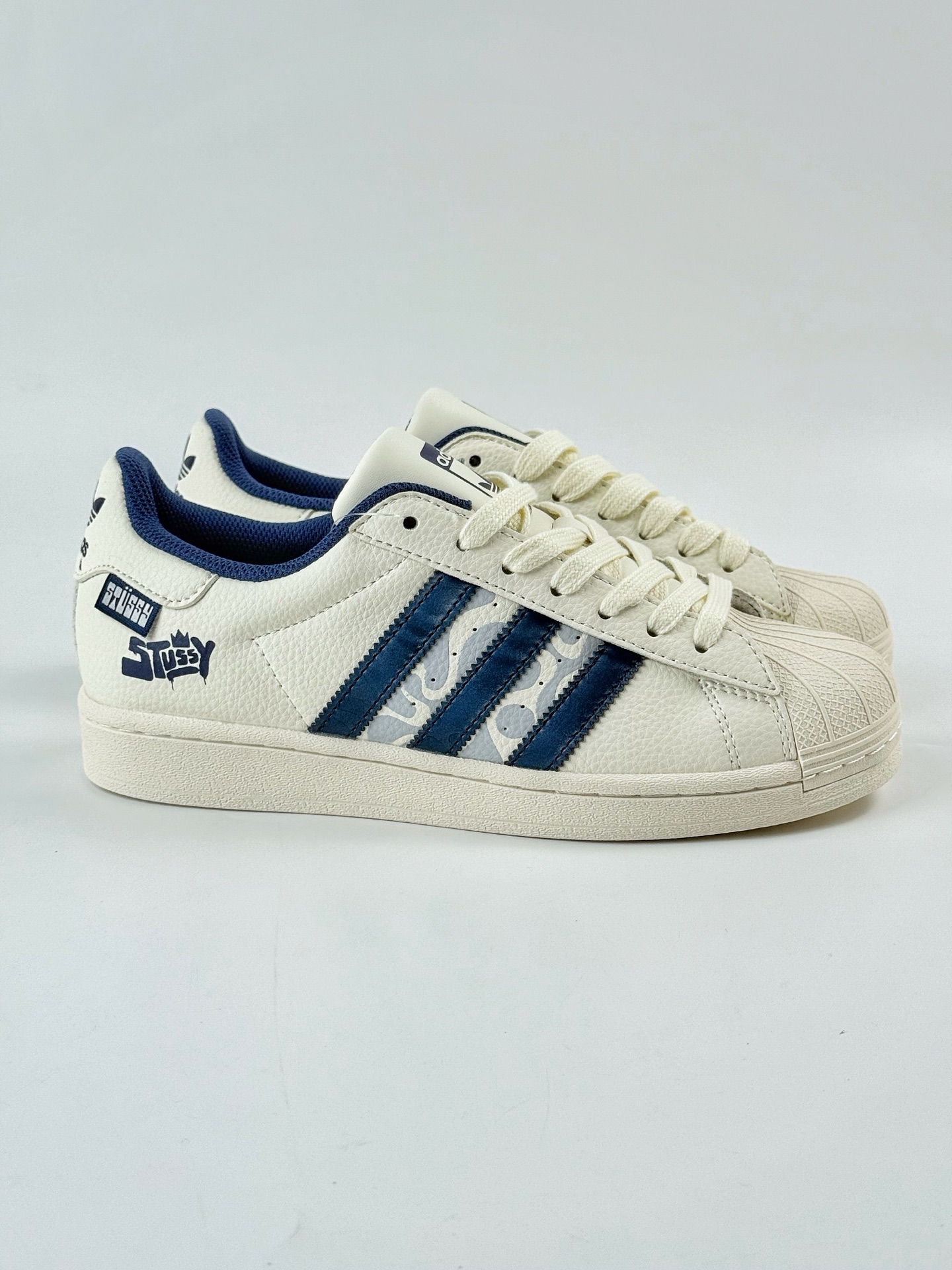 AD Originals Superstar x Stussy 白蓝  HS3076