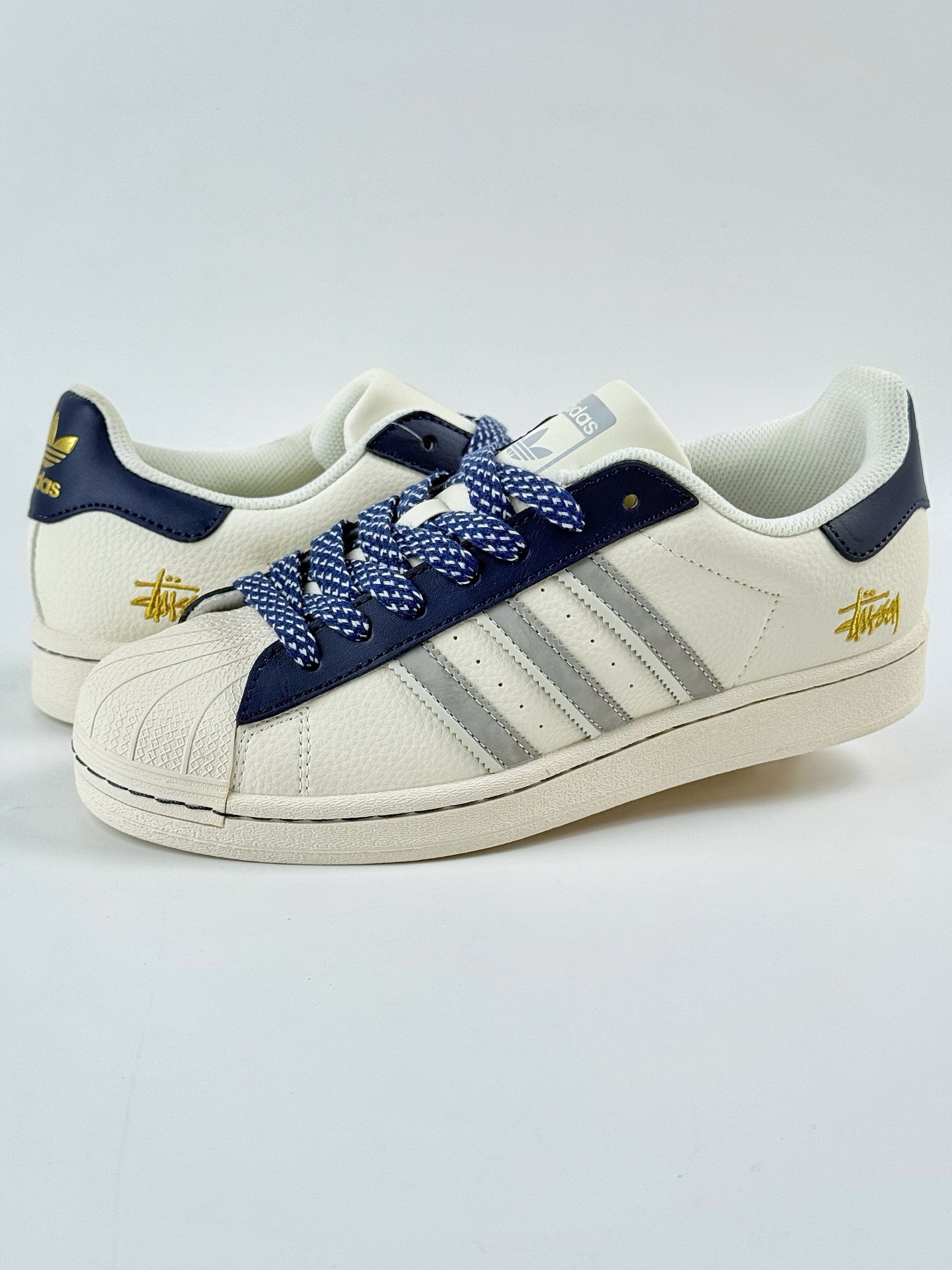 AD Originals Superstar x Stussy 白灰满天星 HS3082