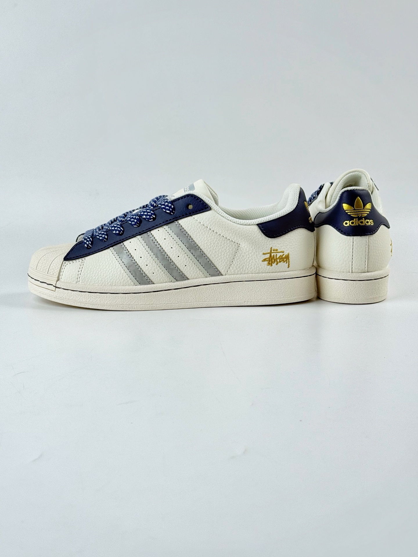 AD Originals Superstar x Stussy 白灰满天星 HS3082