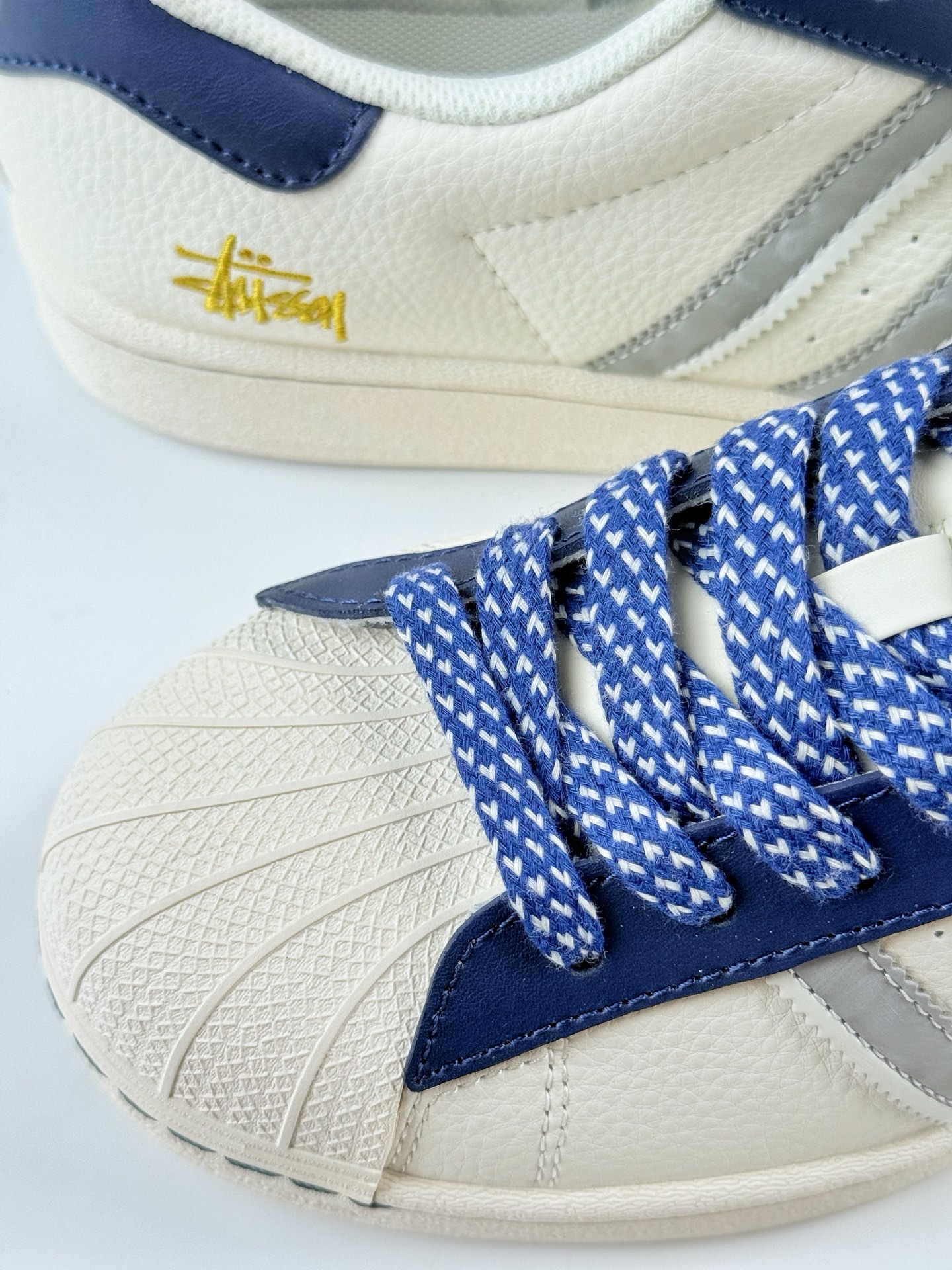 AD Originals Superstar x Stussy 白灰满天星 HS3082