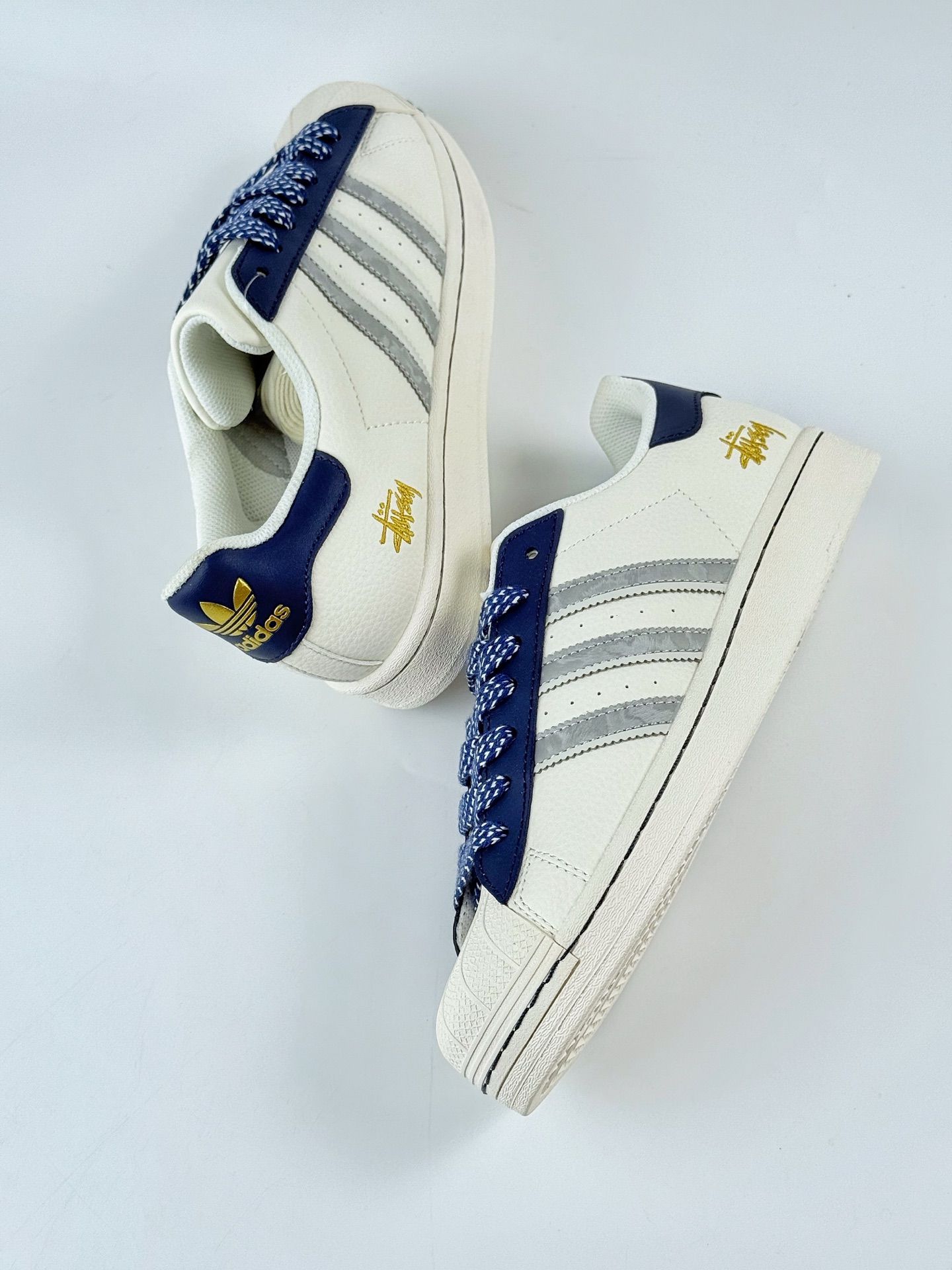 AD Originals Superstar x Stussy 白灰满天星 HS3082