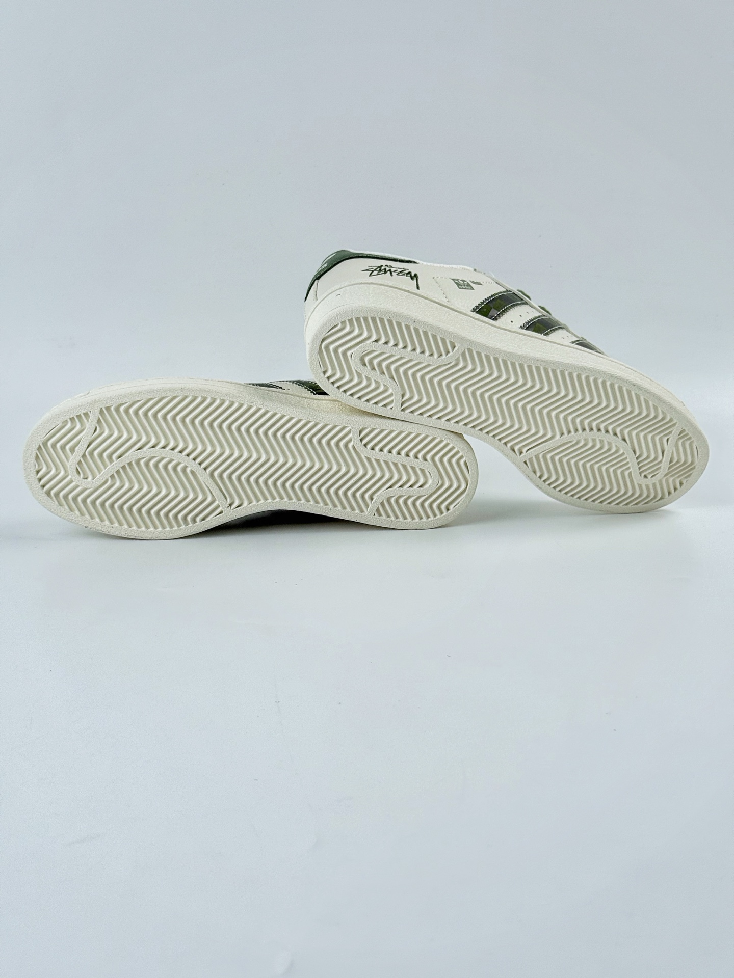 AD Originals Superstar x Stussy 白绿  XS0009