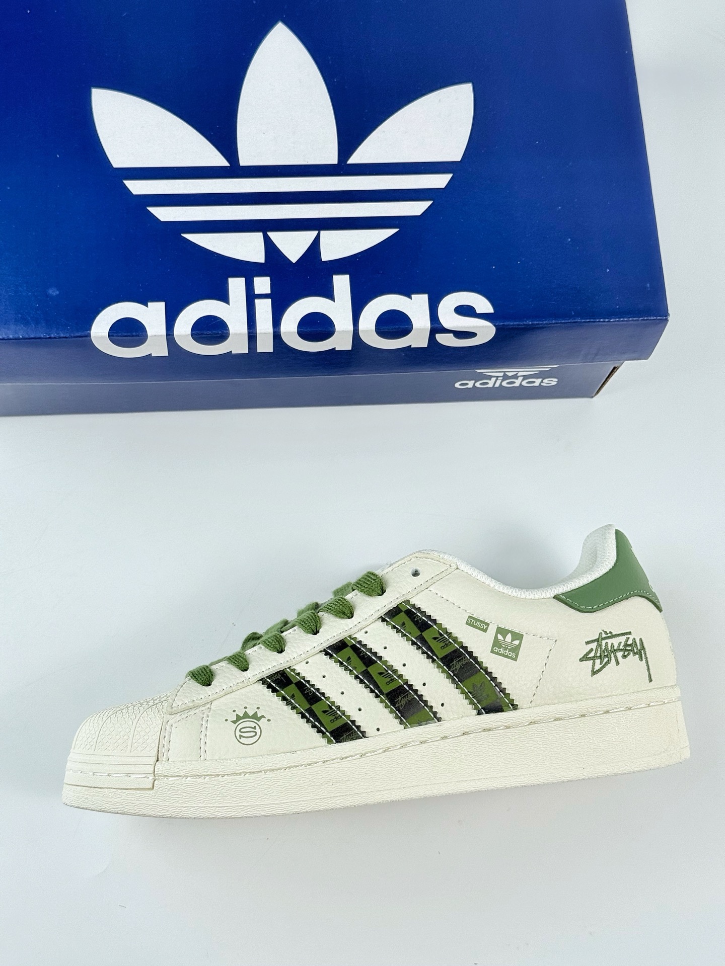 AD Originals Superstar x Stussy 白绿  XS0009