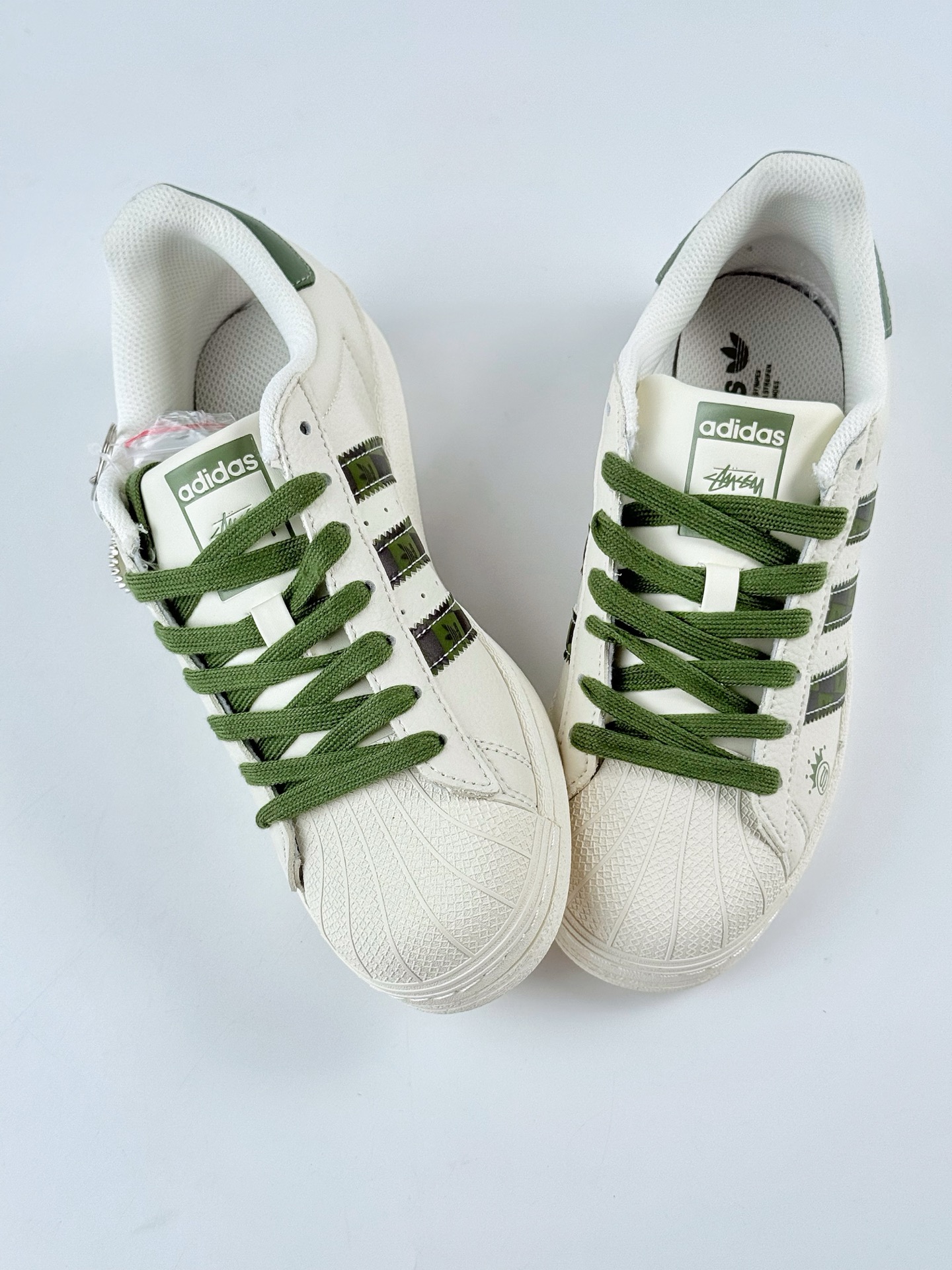 AD Originals Superstar x Stussy 白绿  XS0009