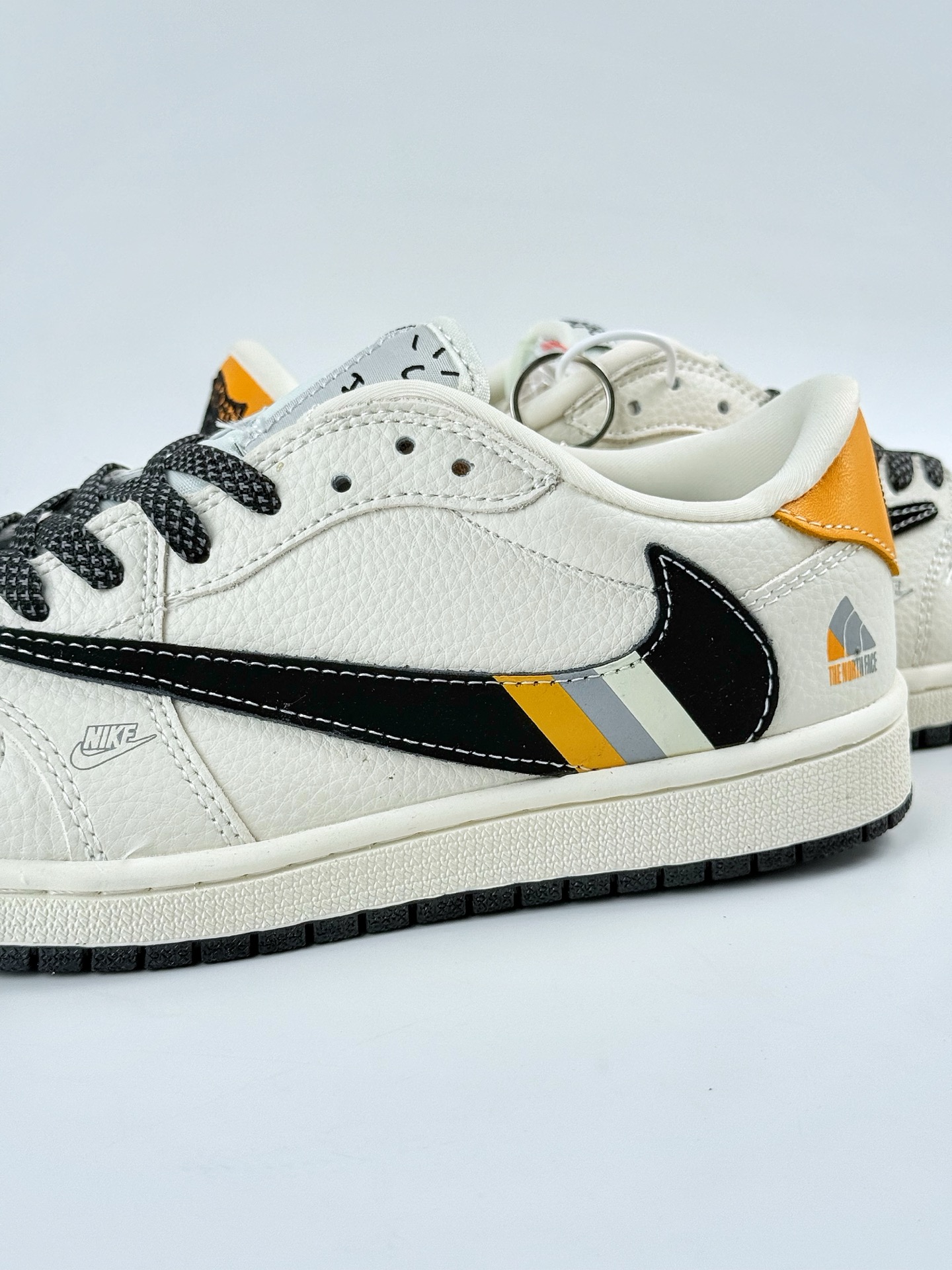 Travis Scott x Nike Air Jordan 1 Low x The North Face Air Jordan 1 Low 反转白灰双小勾满天星倒钩 XB1979-004 Travis Scott x Nike Air Jordan 1 Low x The North Face Air Jordan 1 Low 反转白灰双小勾满天星倒钩 XB1979-004