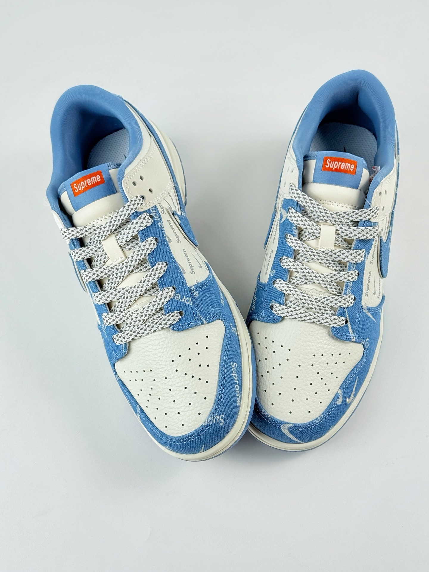 Nike SB Dunk Low x Supreme 蓝白小勾满天星 SC9207-416