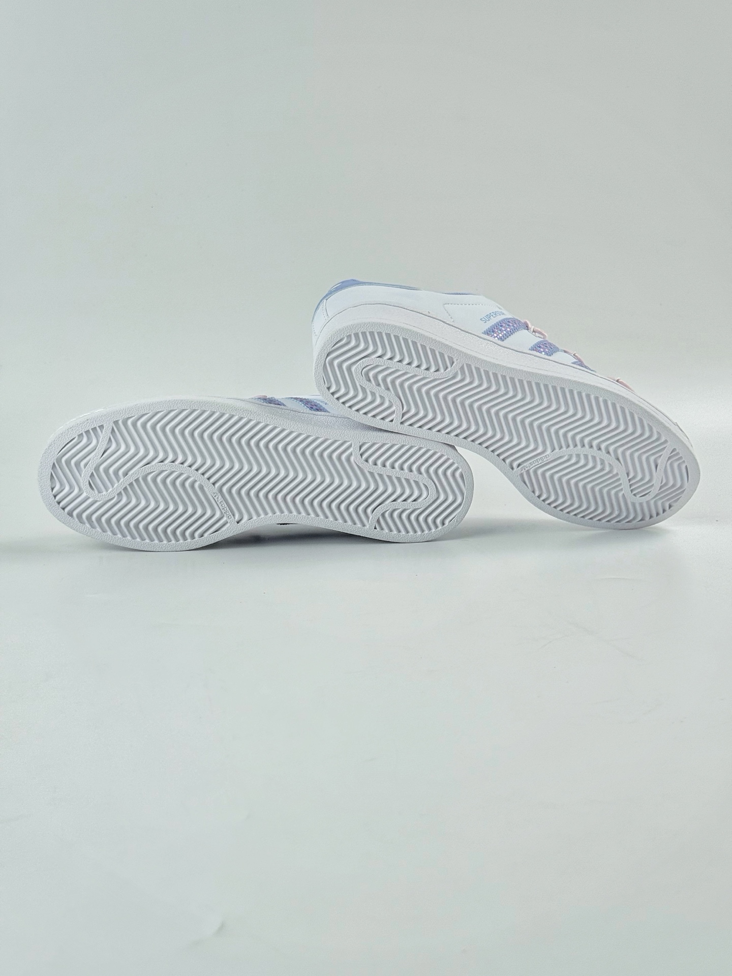 Adidas Originals SUPERSTAR W 白蓝 JR1332 Adidas Originals SUPERSTAR W 白蓝 JR1332