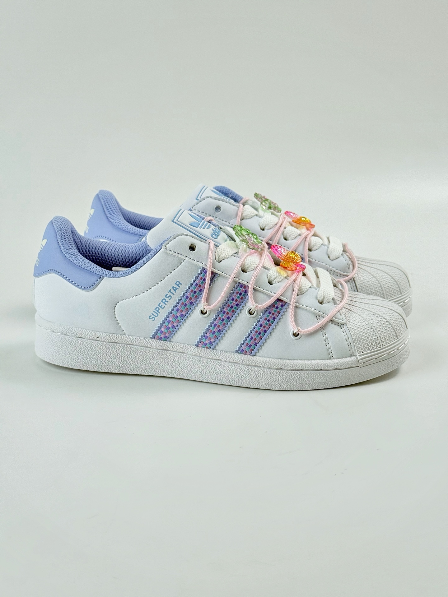 Adidas Originals SUPERSTAR W 白蓝 JR1332 Adidas Originals SUPERSTAR W 白蓝 JR1332