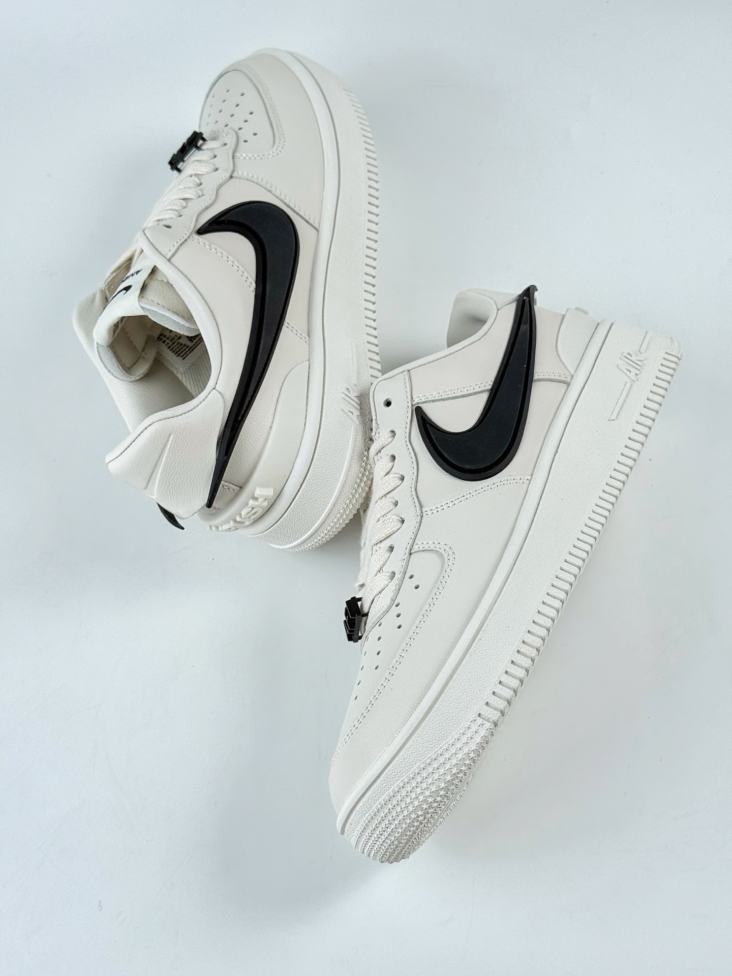 Nike Air Force 1 Low 07 x AMBUSH 白黑大钩  DV3464-002