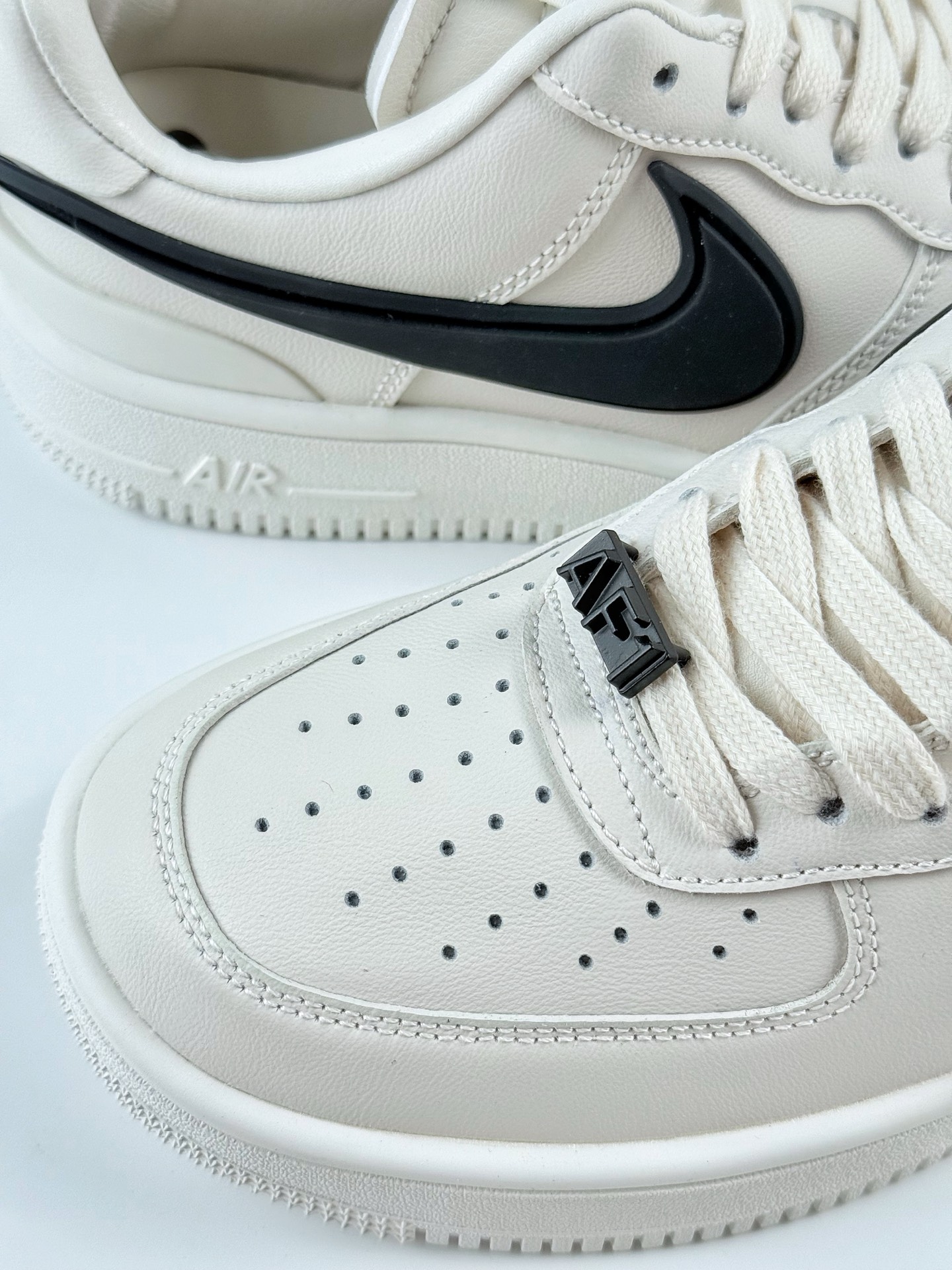 Nike Air Force 1 Low 07 x AMBUSH 白黑大钩  DV3464-002