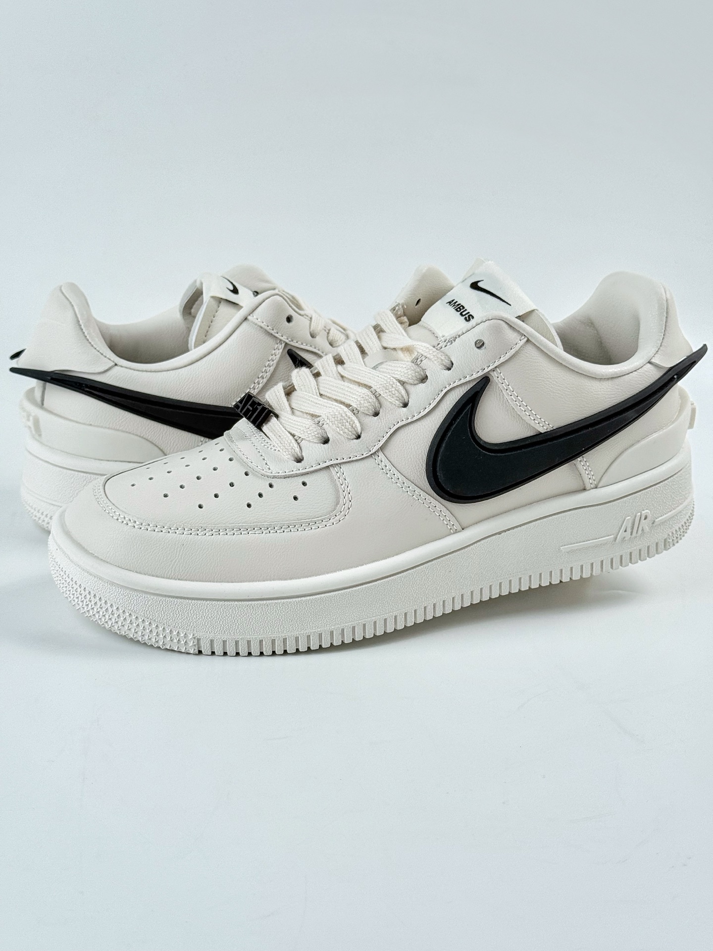 Nike Air Force 1 Low 07 x AMBUSH 白黑大钩  DV3464-002