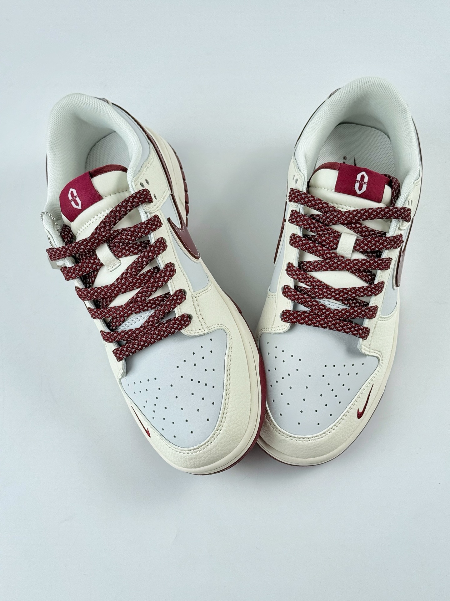 Nike SB Dunk Low 问界M9米蓝红小勾满天星  FC1688-236