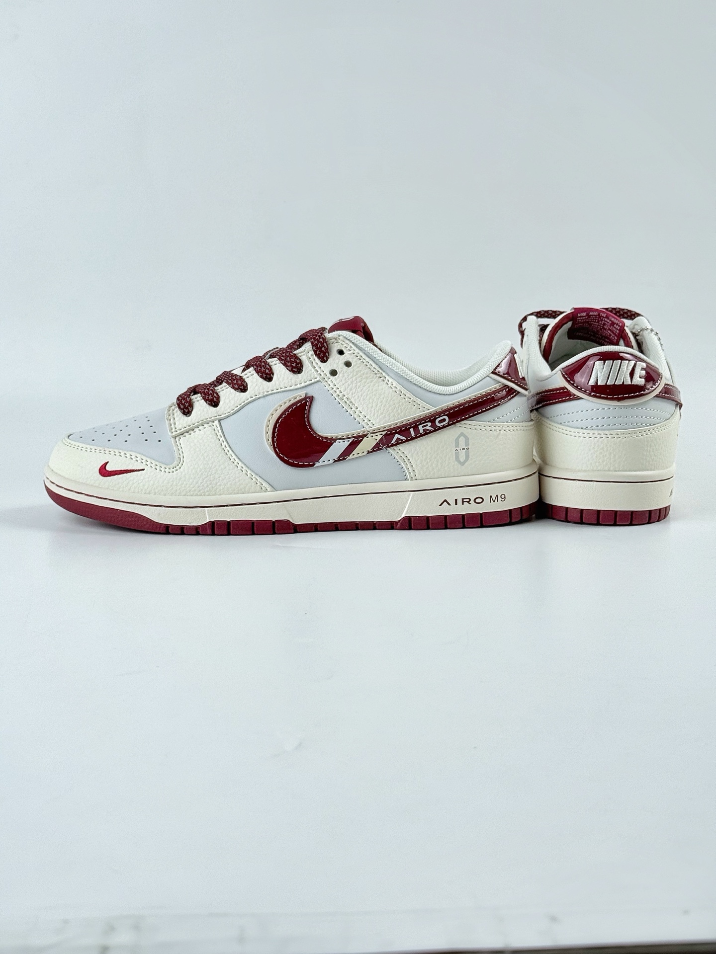 Nike SB Dunk Low 问界M9米蓝红小勾满天星  FC1688-236