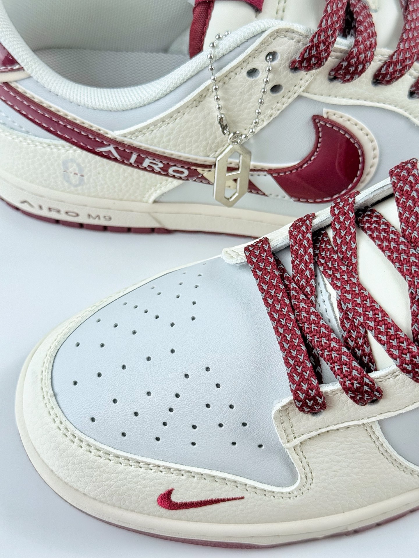 Nike SB Dunk Low 问界M9米蓝红小勾满天星  FC1688-236