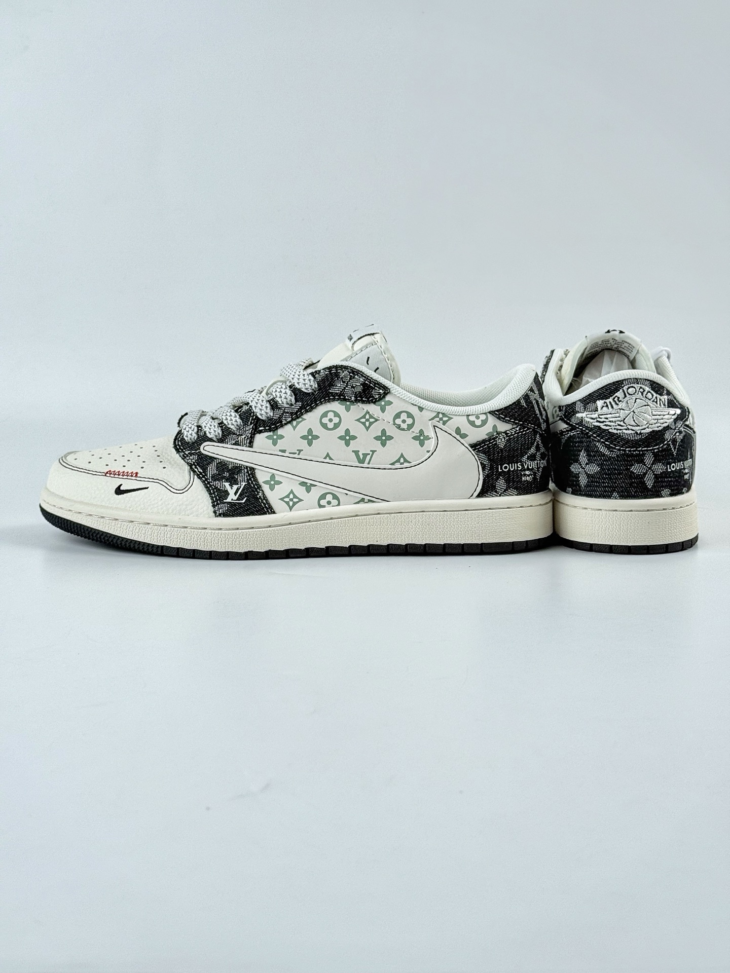Travis Scott x Nike Air Jordan 1 Low x Louis Vuitton Air Jordan 1 Low 反转白黑小勾满天星倒钩  YX5066-327
