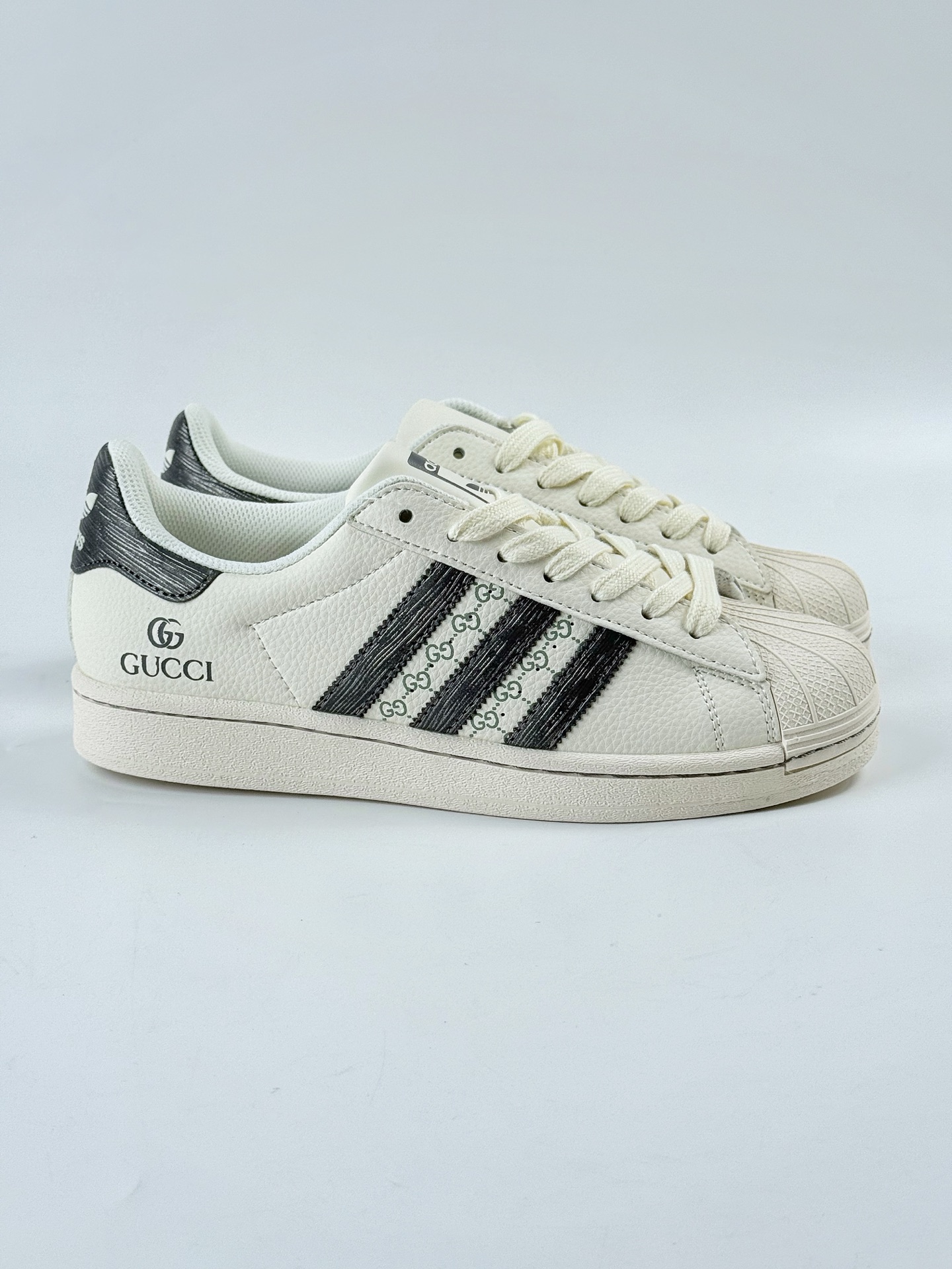 AD Originals Superstar x GUCCI 白黑  HS3073