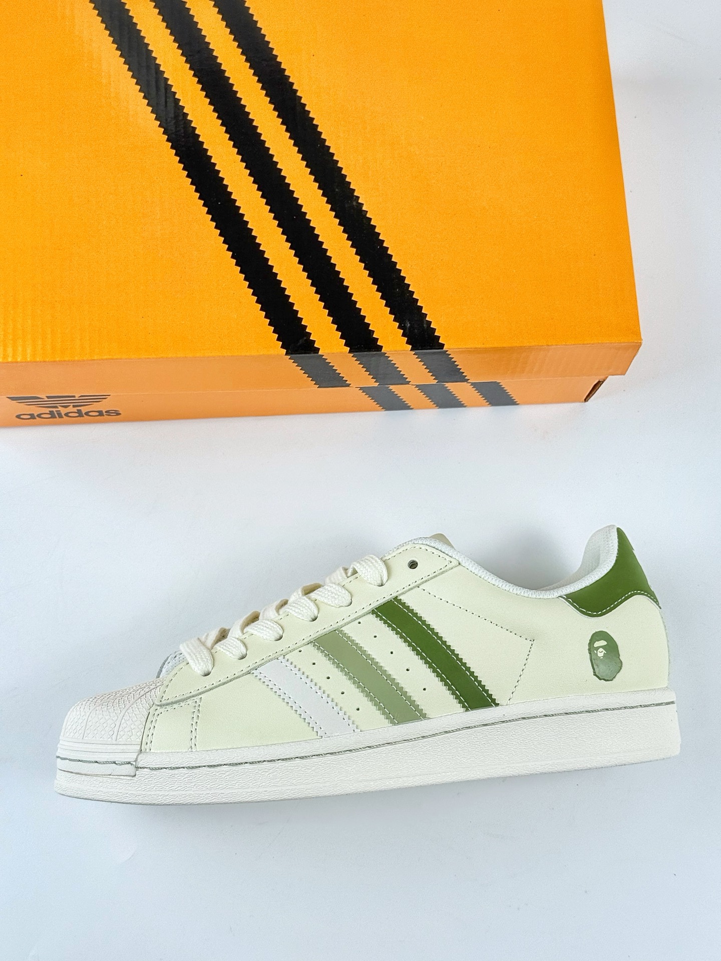 AD Originals Superstar x BAPE 白绿  HS3088