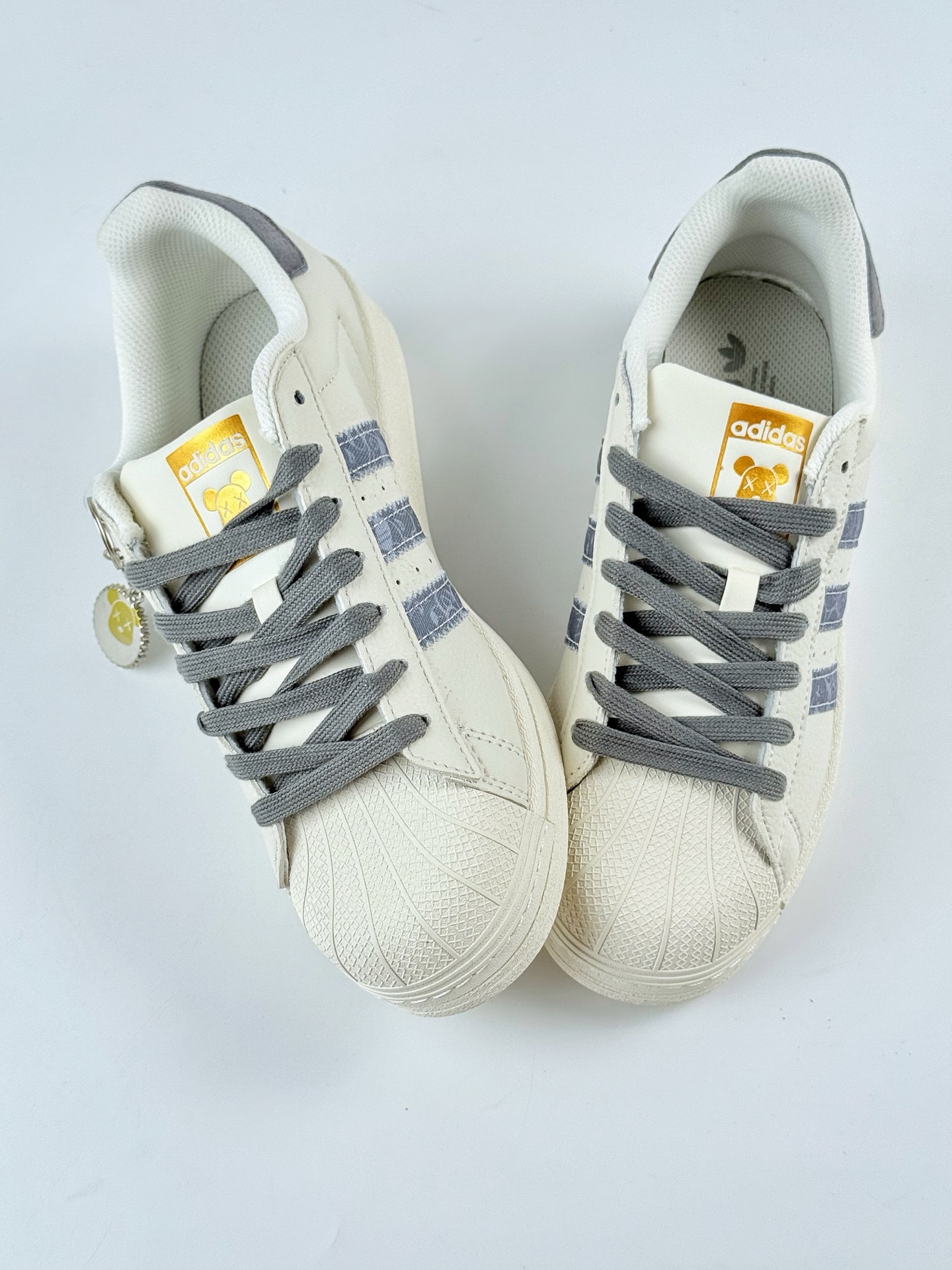 AD Originals Superstar 小熊 白蓝黄  XS0011