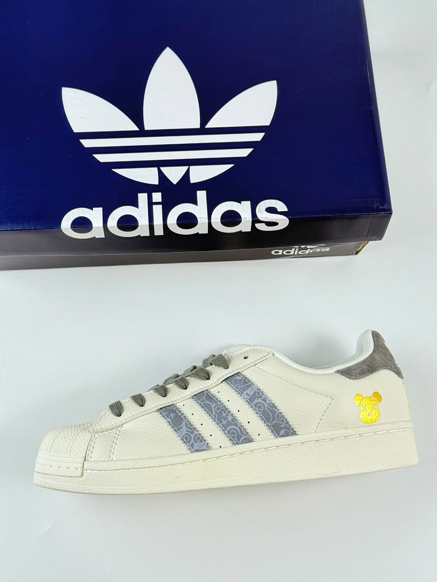 AD Originals Superstar 小熊 白蓝黄  XS0011