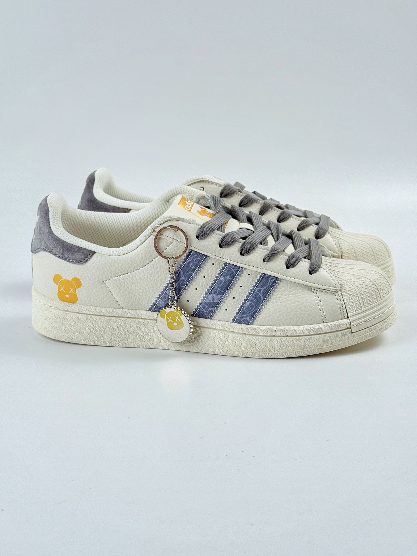 AD Originals Superstar 小熊 白蓝黄  XS0011
