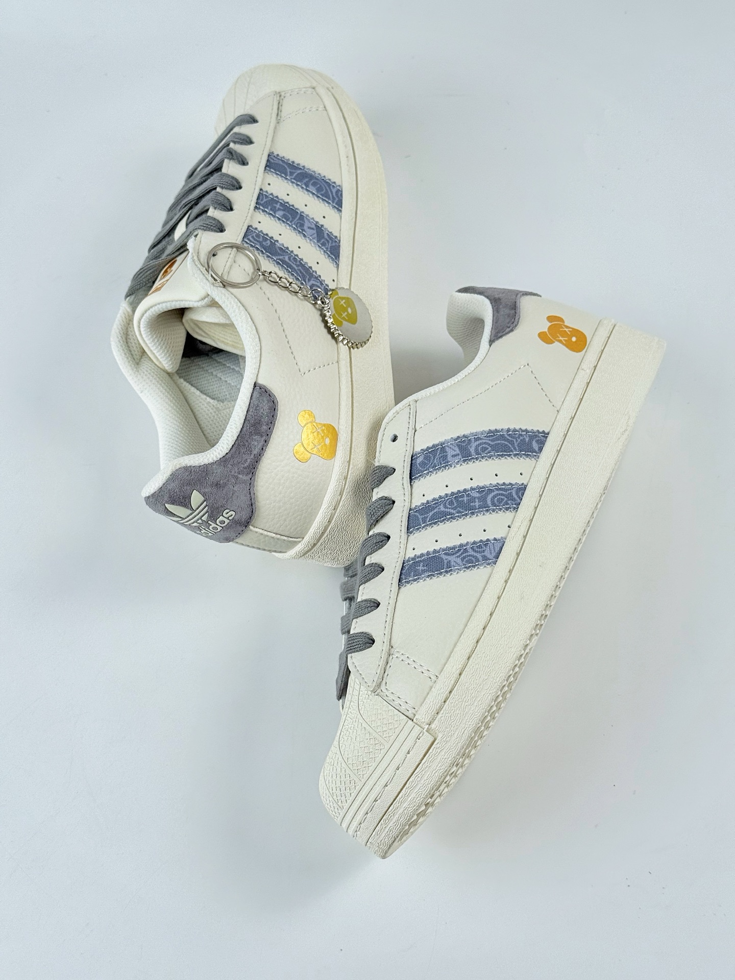 AD Originals Superstar 小熊 白蓝黄  XS0011