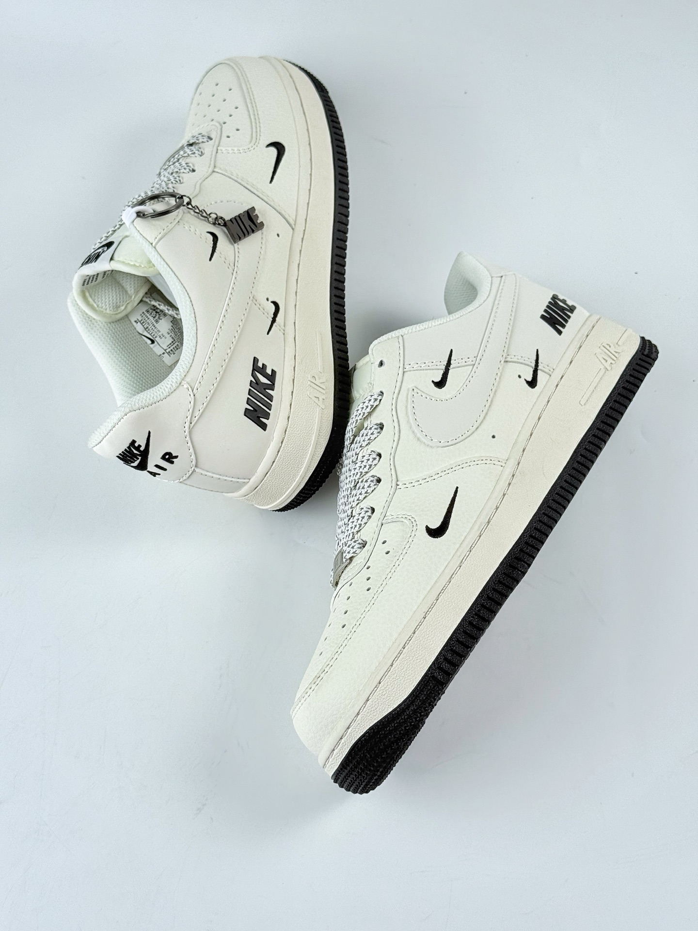 Nike Air Force 1 Low 07 x NIKE 白黑三小勾满天星  XX3168-183