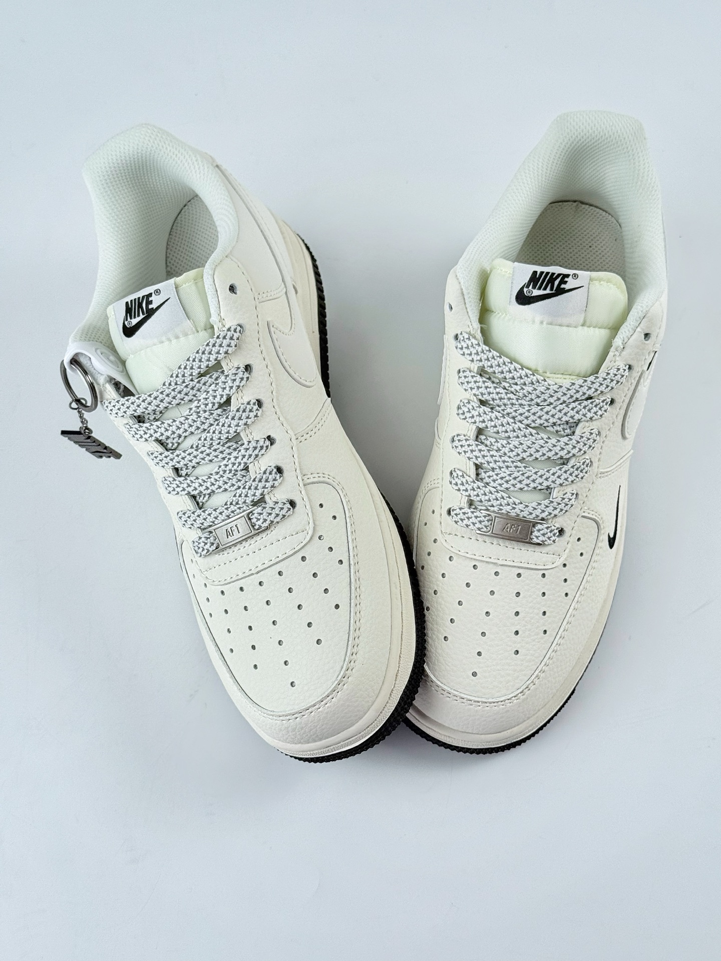 Nike Air Force 1 Low 07 x NIKE 白黑三小勾满天星  XX3168-183