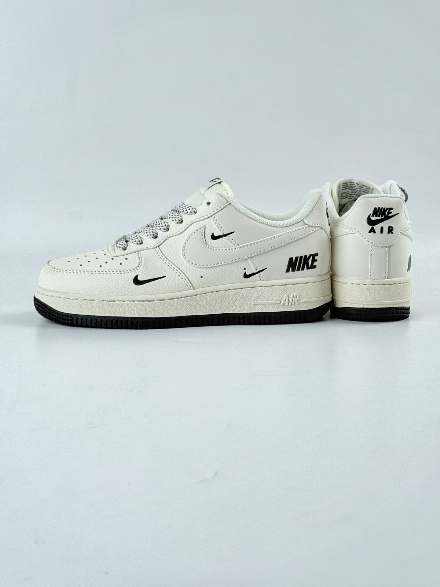 Nike Air Force 1 Low 07 x NIKE 白黑三小勾满天星  XX3168-183