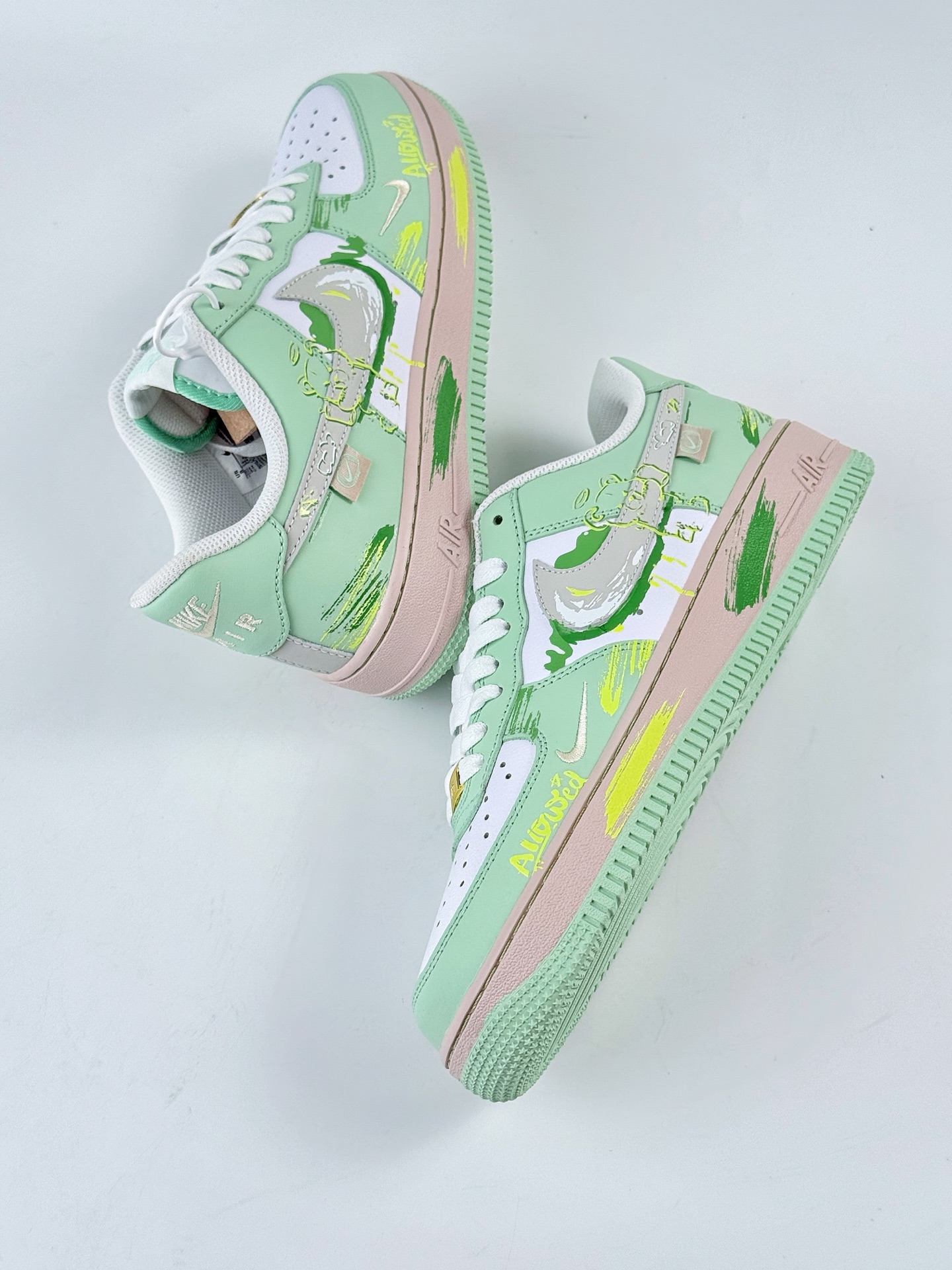 Nike Air Force 1 Low 07 绿白小钩涂鸦  DB3310-990