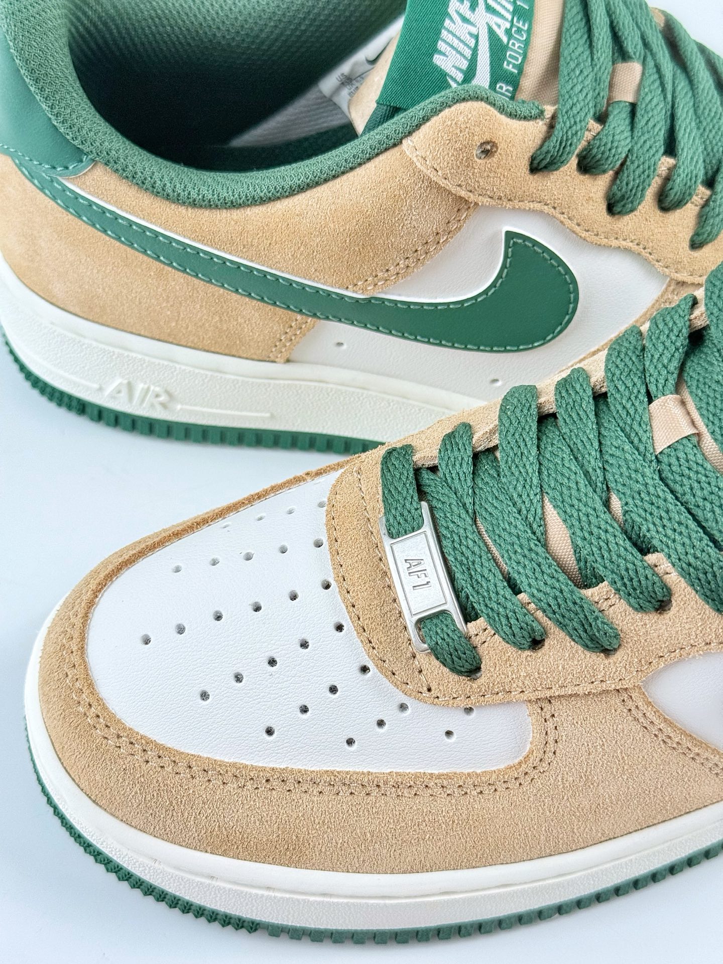 Nike Air Force 1 Low 07 棕白绿 FQ8714-203 Nike Air Force 1 Low 07 棕白绿 FQ8714-203