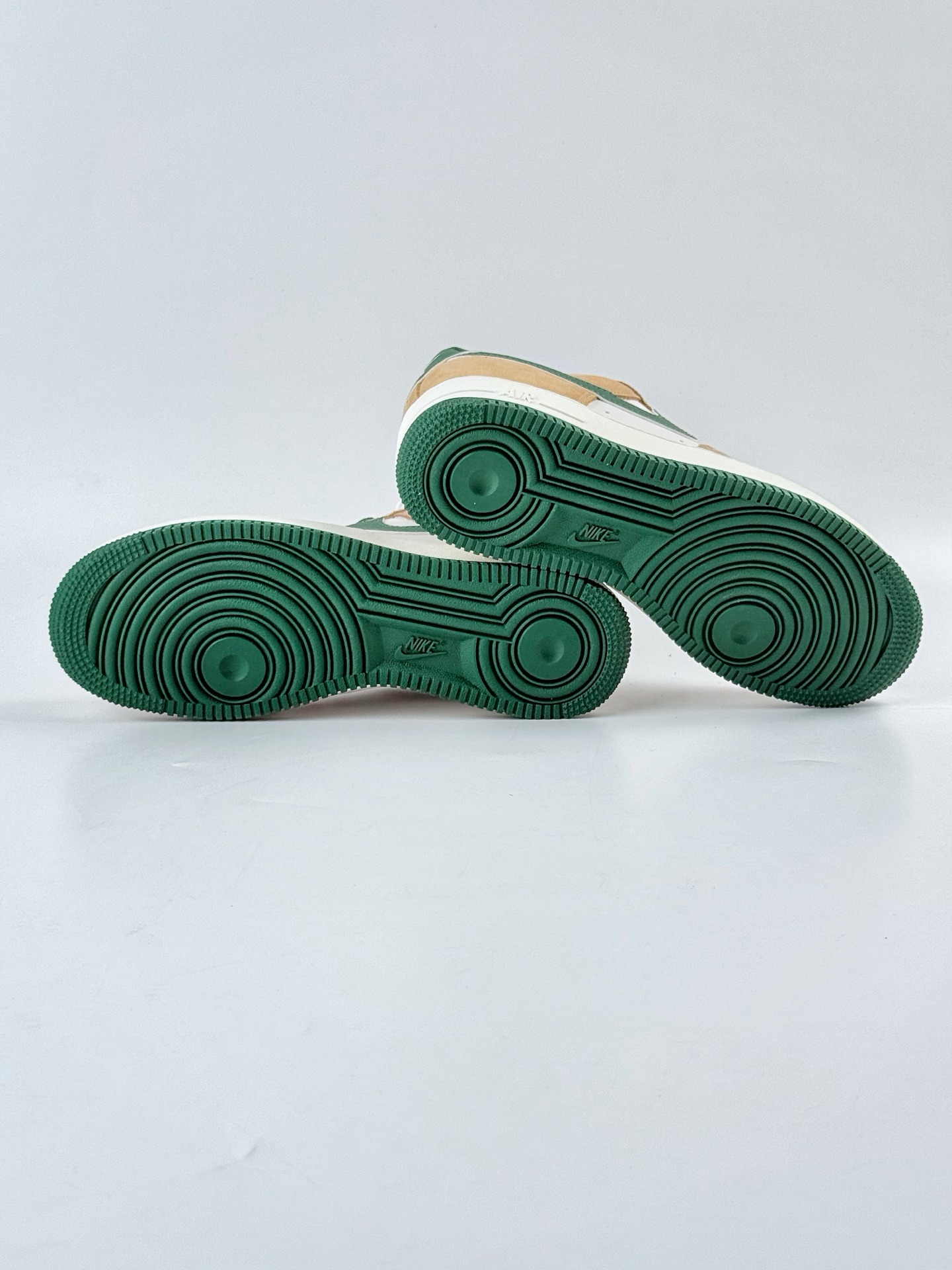 Nike Air Force 1 Low 07 棕白绿 FQ8714-203 Nike Air Force 1 Low 07 棕白绿 FQ8714-203