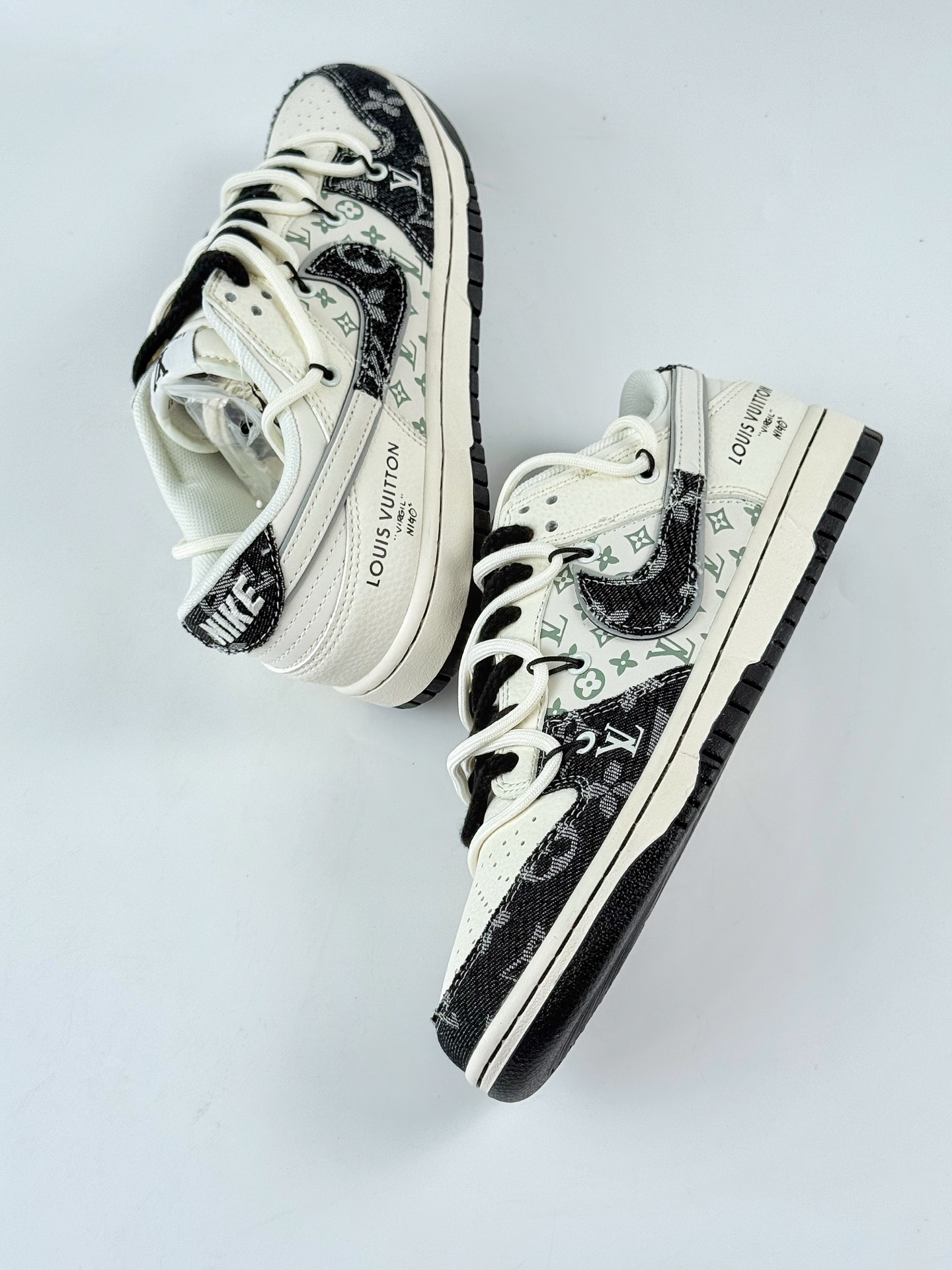Nike SB Dunk Low x Louis Vuitton 黑白绑带 YX5066-338 Nike SB Dunk Low x Louis Vuitton 黑白绑带 YX5066-338