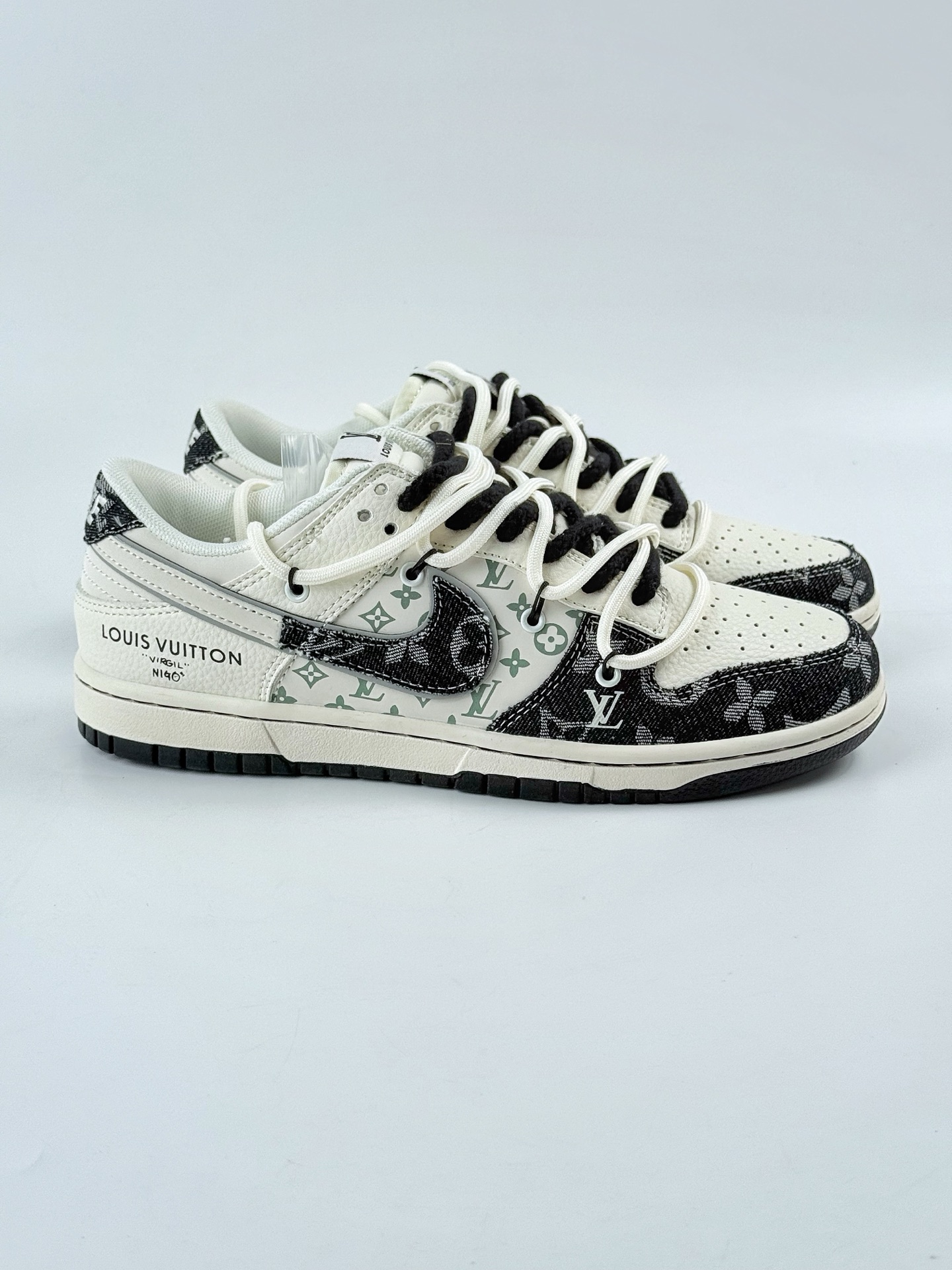Nike SB Dunk Low x Louis Vuitton 黑白绑带 YX5066-338 Nike SB Dunk Low x Louis Vuitton 黑白绑带 YX5066-338