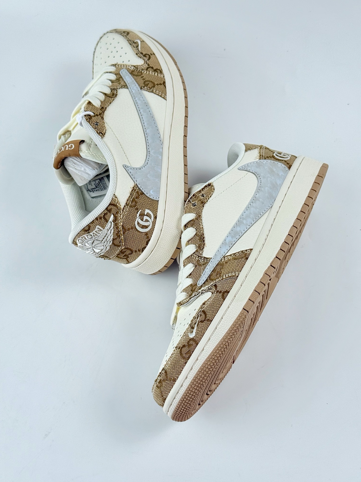 Travis Scott x Nike Air Jordan 1 Low x GUCCI Air Jordan 1 Low 反转暗橙白小勾倒钩  XS7089-603