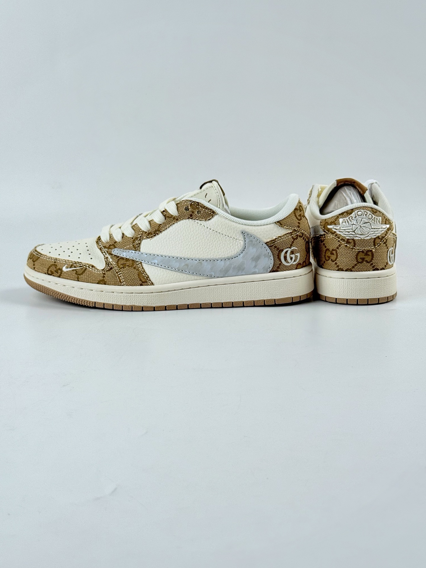 Travis Scott x Nike Air Jordan 1 Low x GUCCI Air Jordan 1 Low 反转暗橙白小勾倒钩  XS7089-603