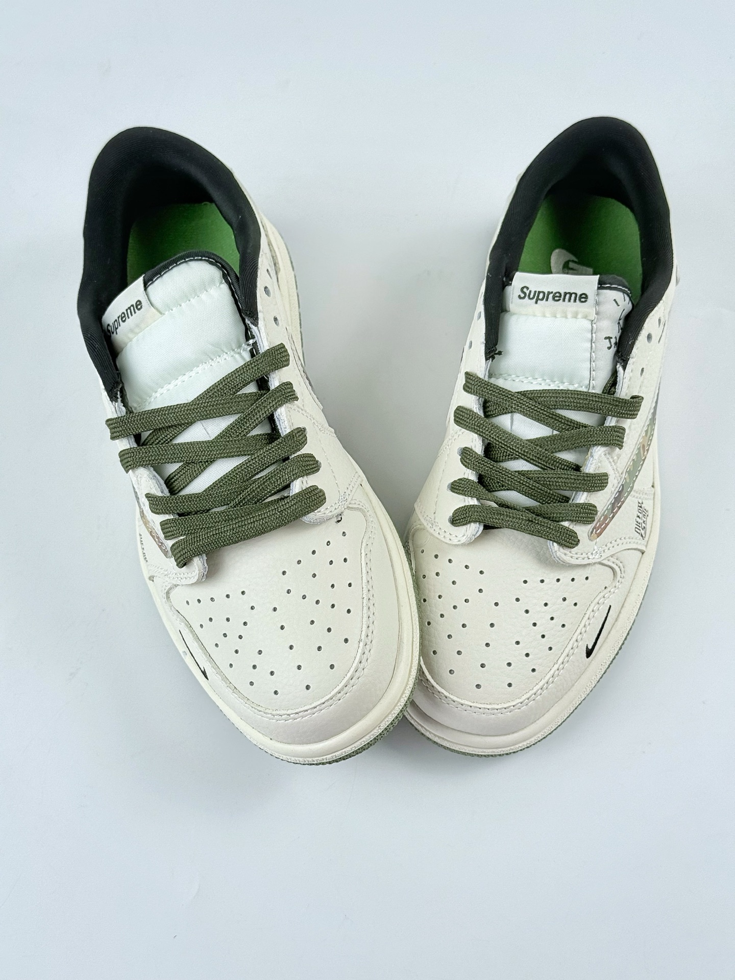 Travis Scott x Nike Air Jordan 1 Low x superme Air Jordan 1 Low 反转白绿小勾倒钩  XS2024-046
