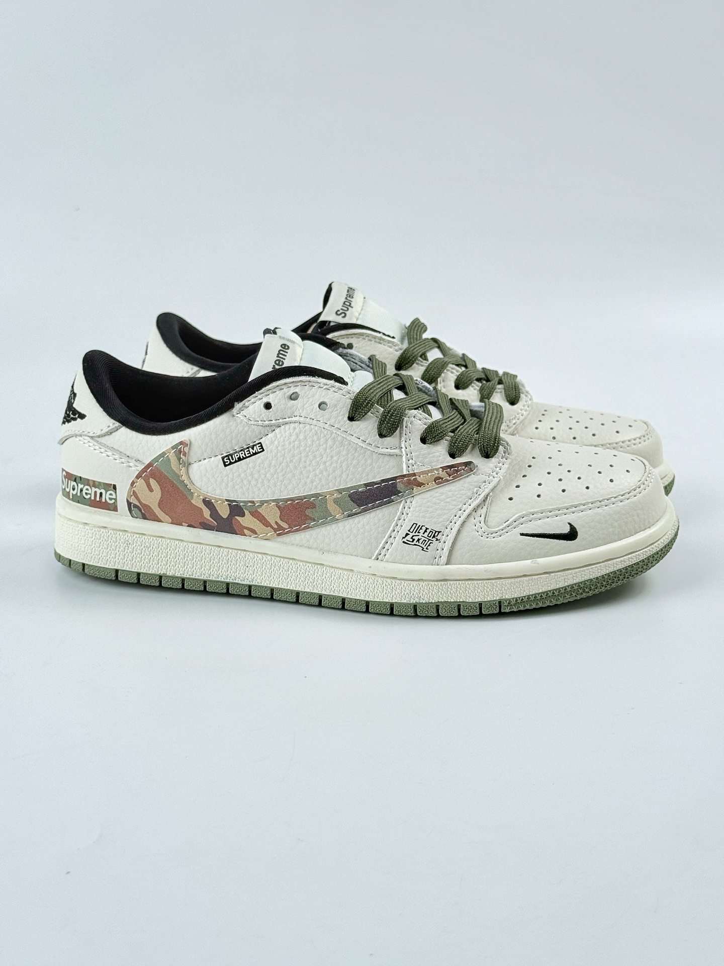 Travis Scott x Nike Air Jordan 1 Low x superme Air Jordan 1 Low 反转白绿小勾倒钩  XS2024-046