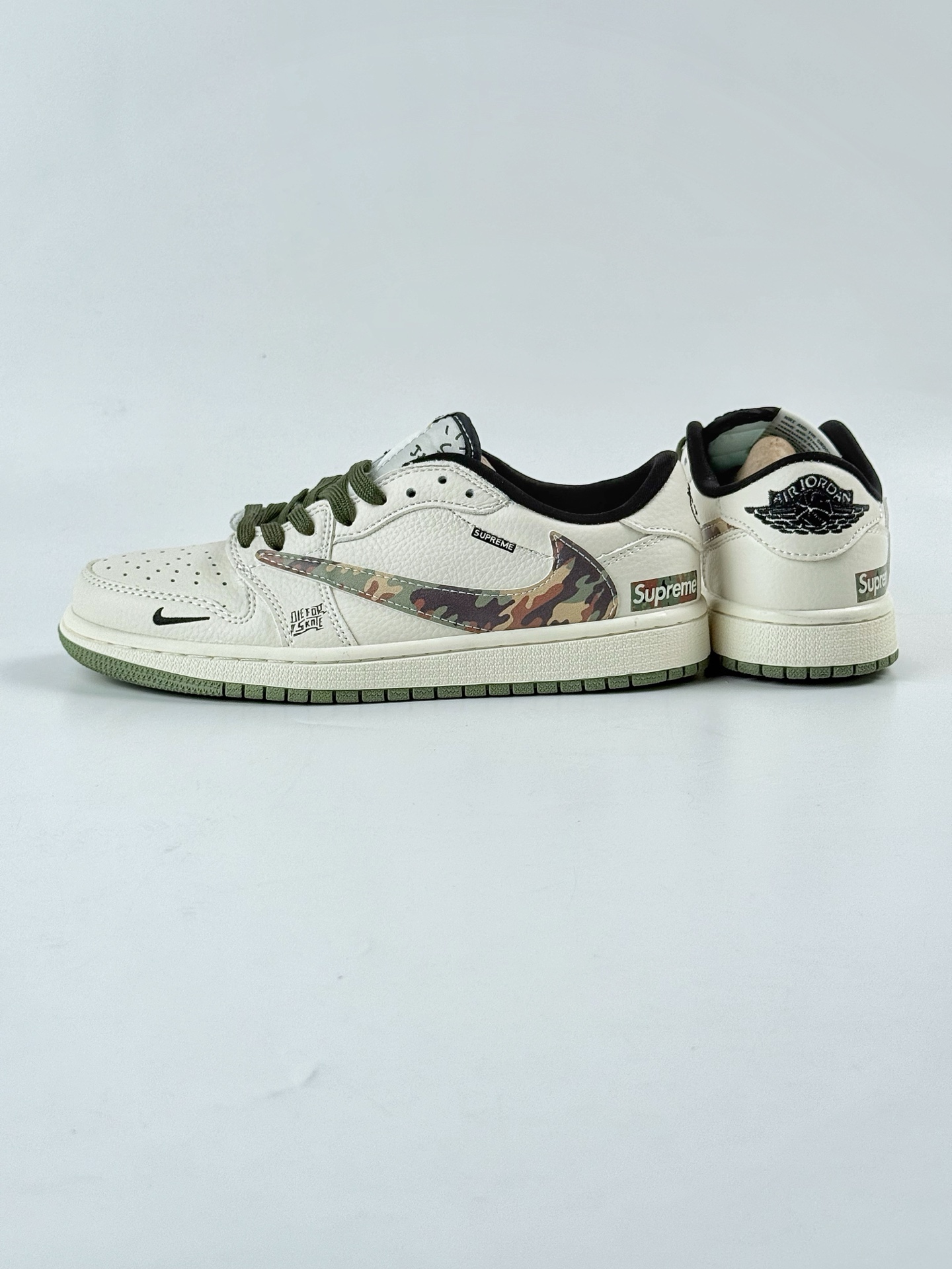 Travis Scott x Nike Air Jordan 1 Low x superme Air Jordan 1 Low 反转白绿小勾倒钩  XS2024-046