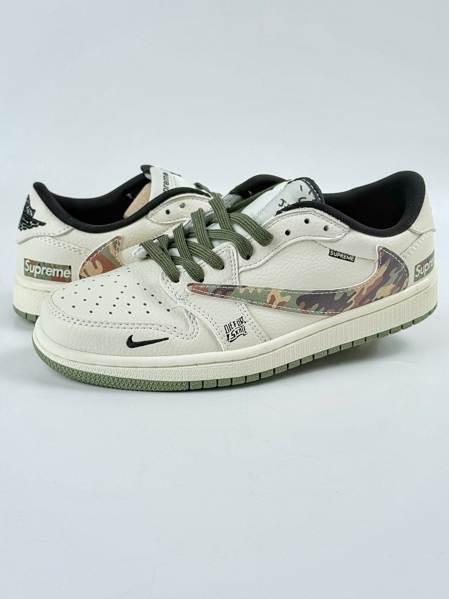 Travis Scott x Nike Air Jordan 1 Low x superme Air Jordan 1 Low 反转白绿小勾倒钩  XS2024-046