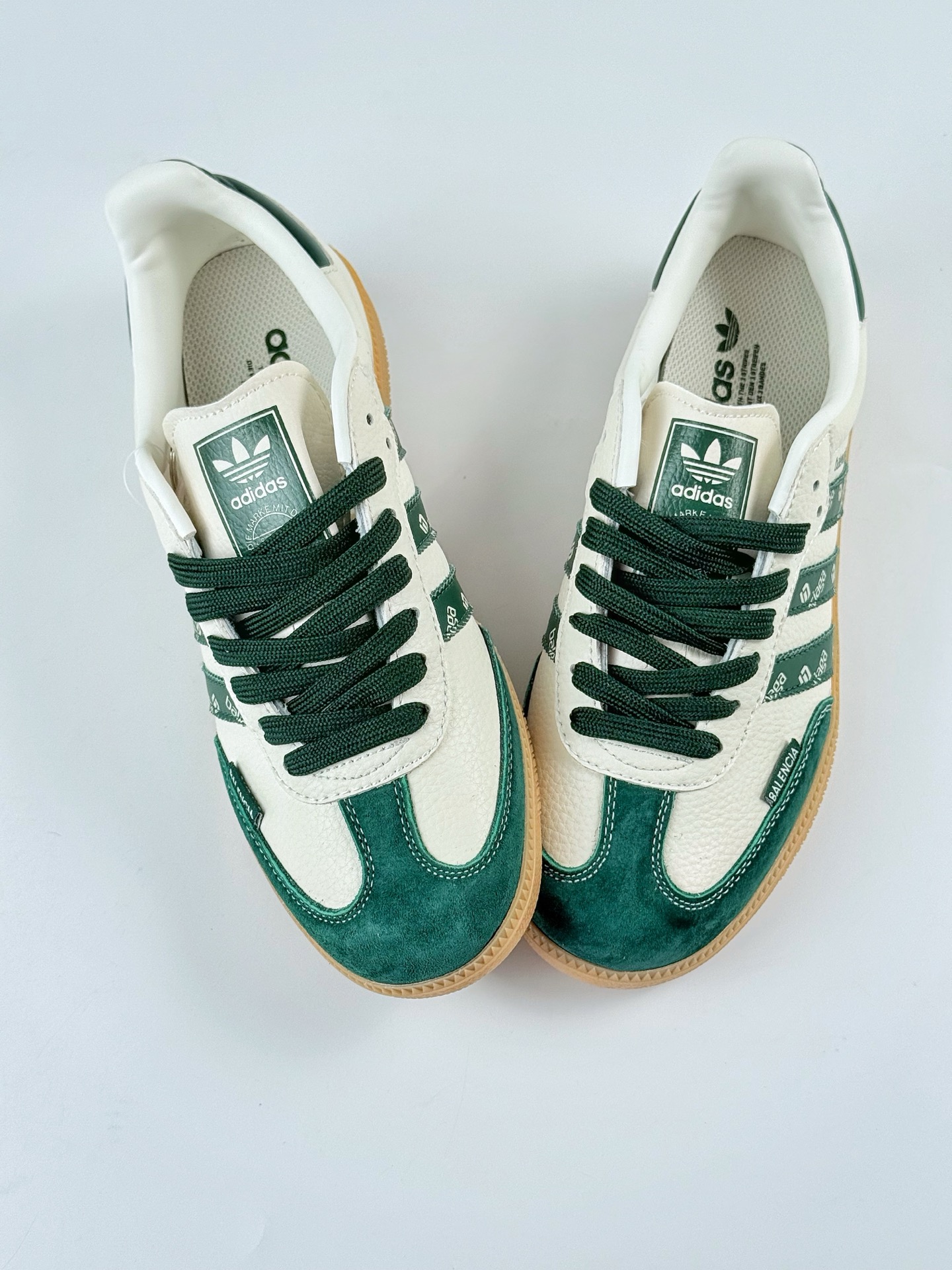 adidas originals Samba OG x Balenciaga 绿白 桑巴舞系列复古经典轻便板鞋  XR0002