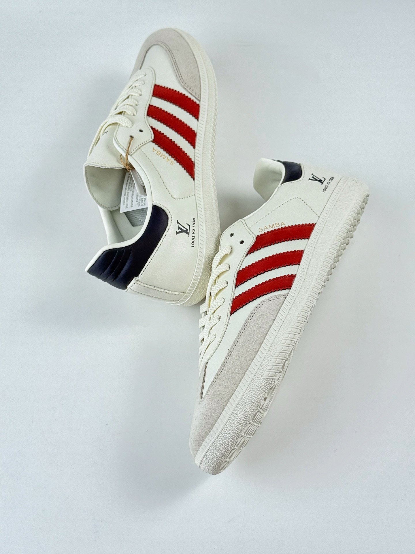 adidas originals Samba OG x Louis Vuitton 灰白红 桑巴舞系列复古经典轻便板鞋  GJ75811