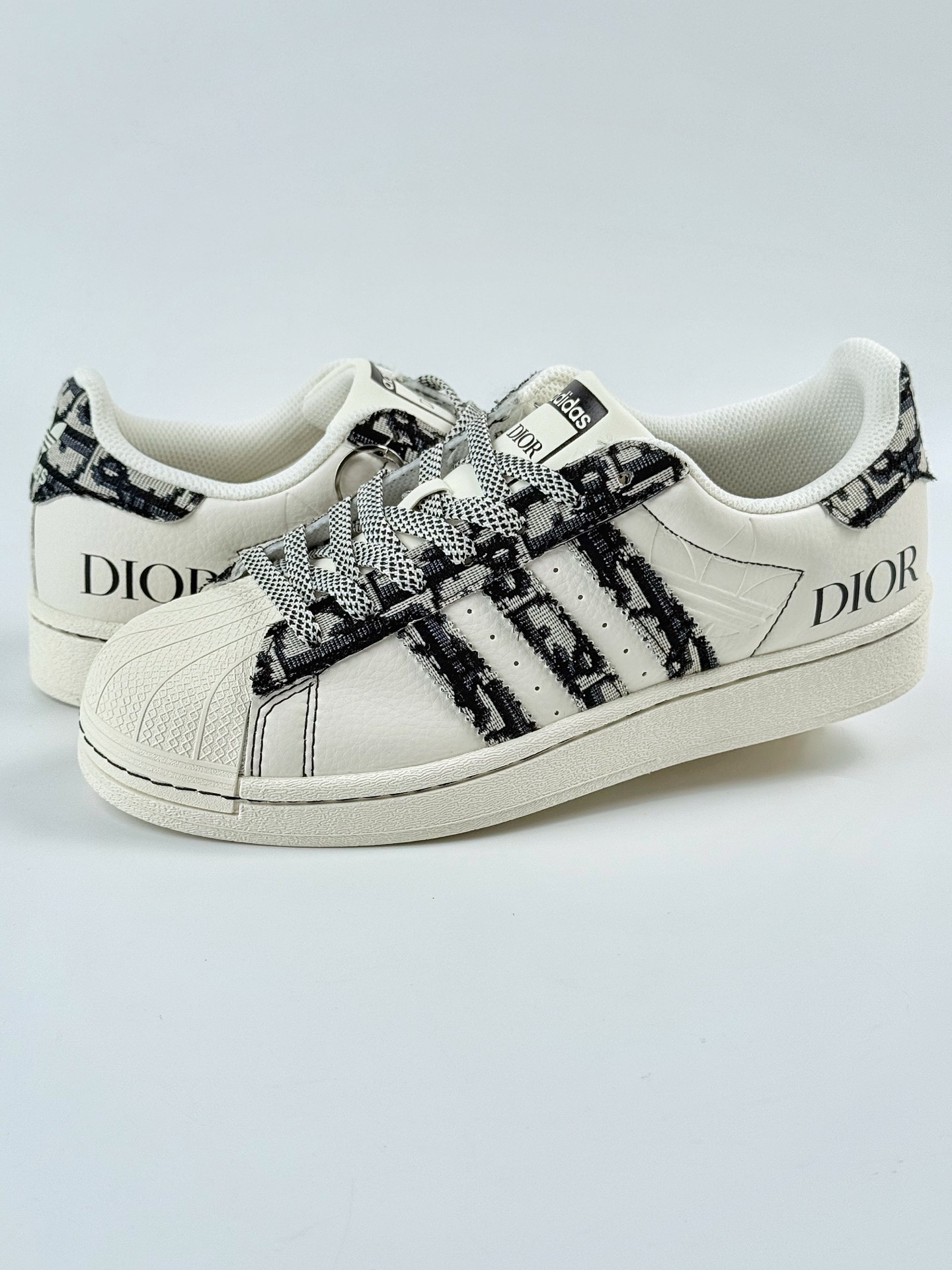 AD Originals Superstar x DIOR 白黑满天星  XS0019