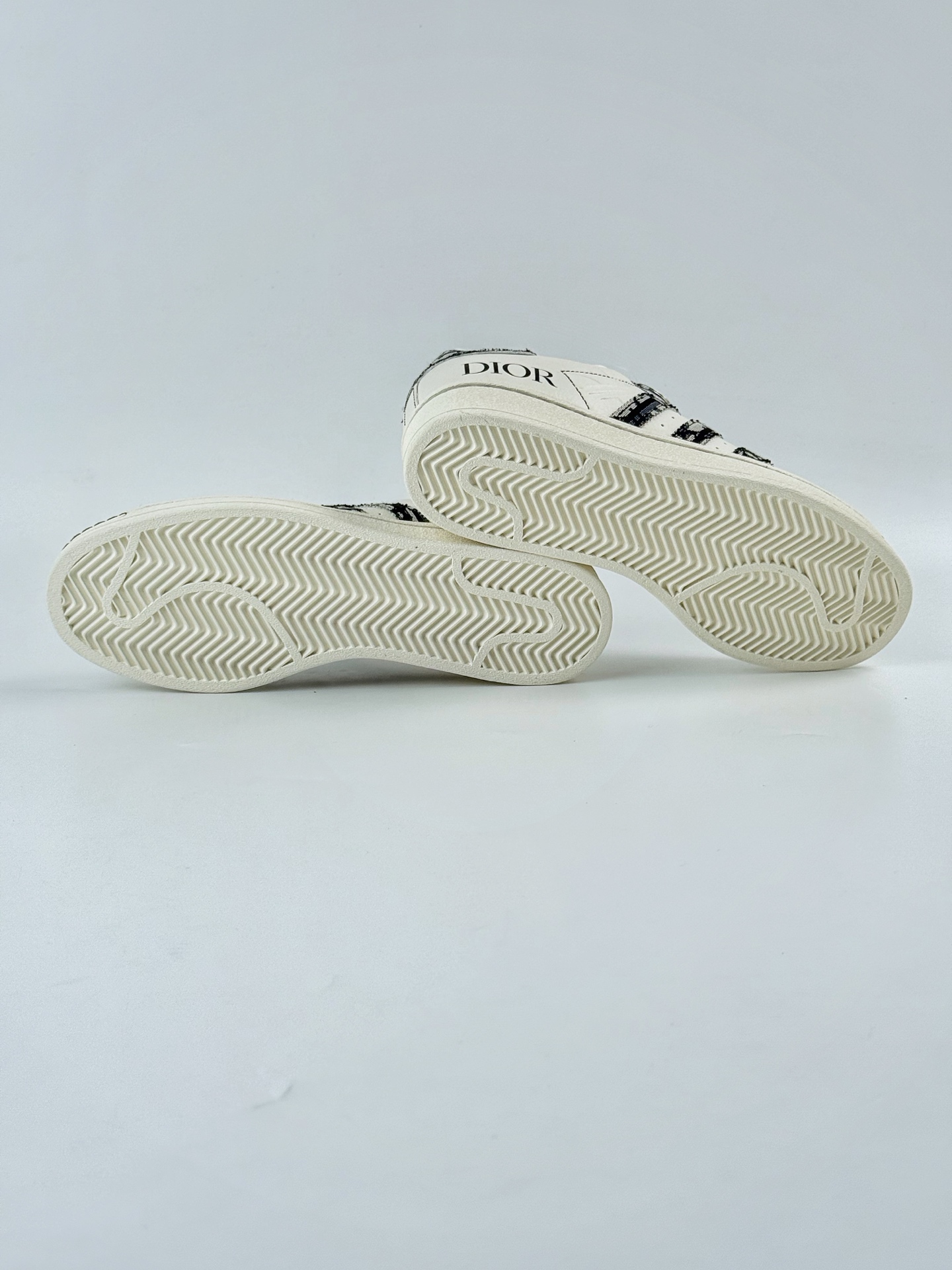 AD Originals Superstar x DIOR 白黑满天星  XS0019
