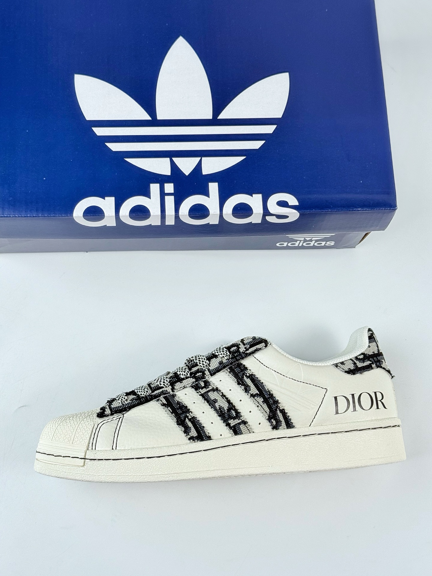 AD Originals Superstar x DIOR 白黑满天星  XS0019