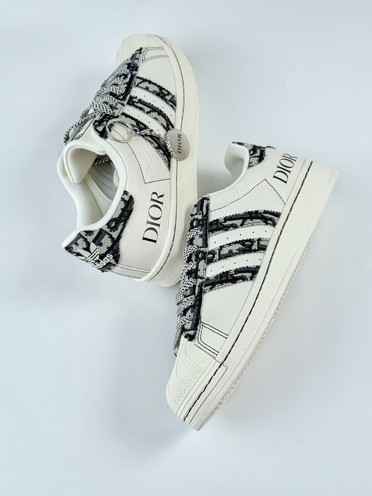 AD Originals Superstar x DIOR 白黑满天星  XS0019