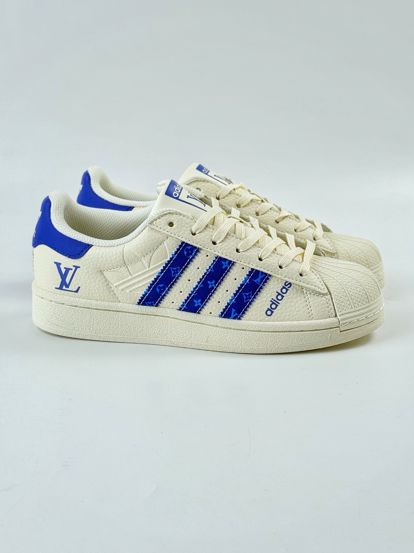 AD Originals Superstar x Louis Vuitton 白蓝 AD0006
