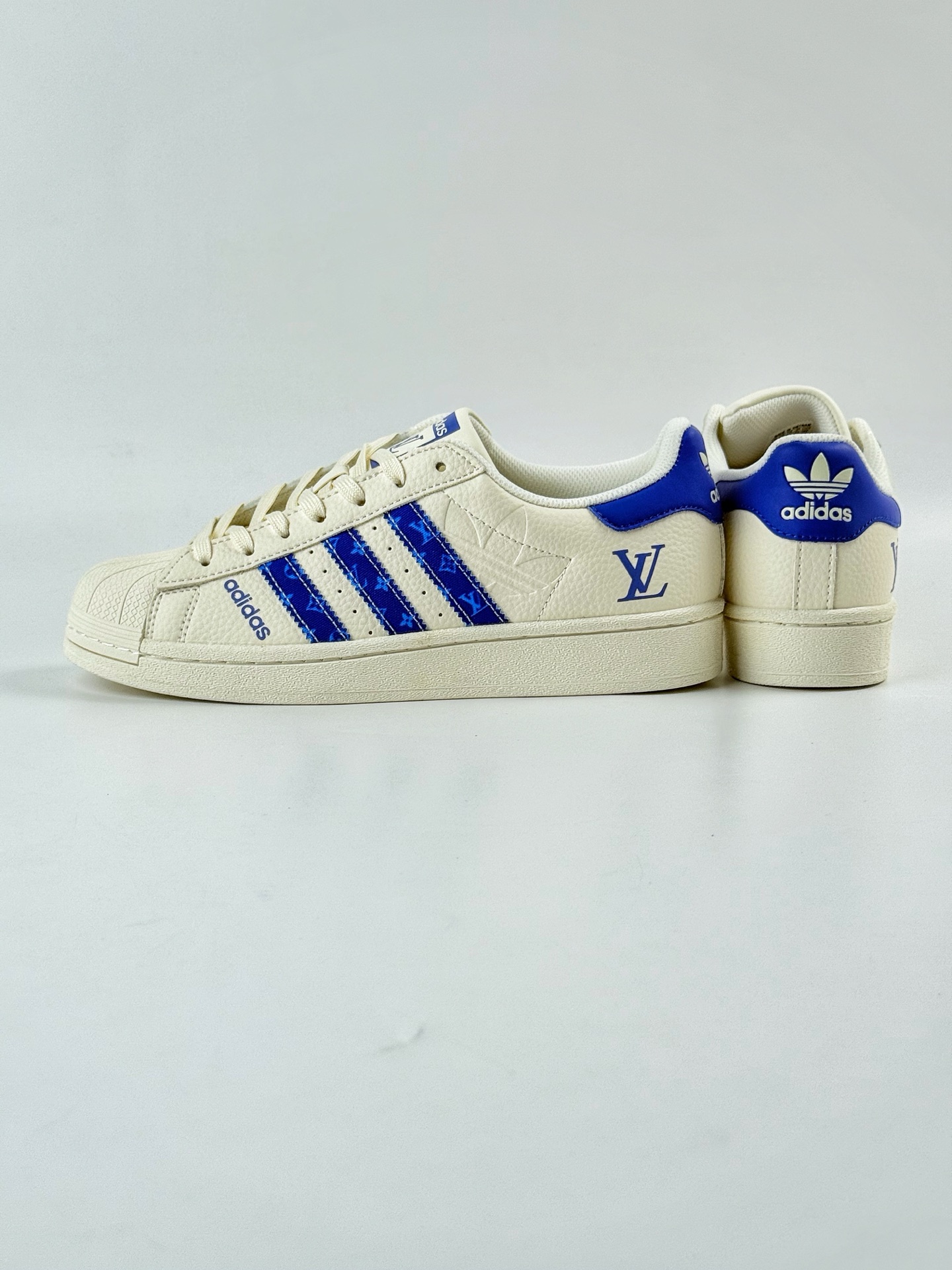 AD Originals Superstar x Louis Vuitton 白蓝 AD0006