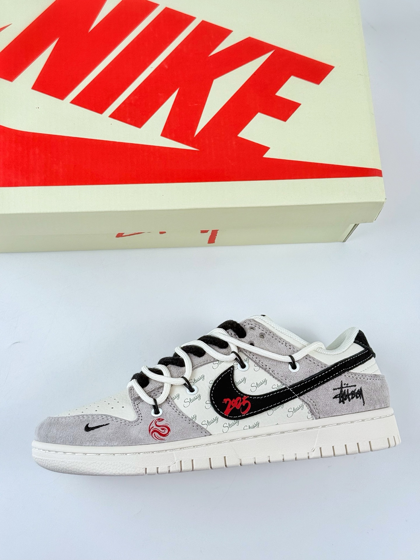 Nike SB Dunk Low x Stussy 灰白小钩绑带  SJ2068-306