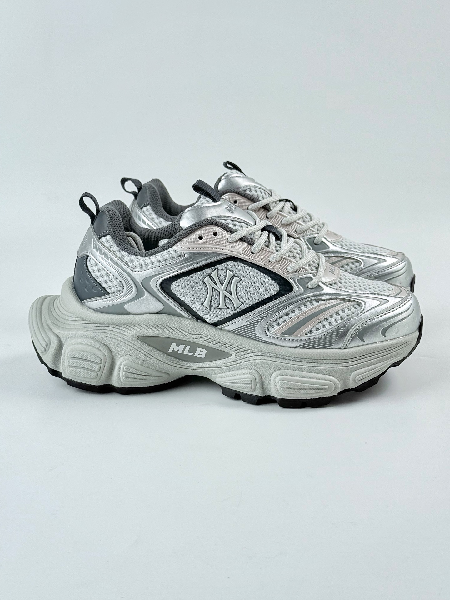 NY美国榄球洋基队 x MLB Chunky Runner Basic 厚底老爹厚底休闲运动慢跑鞋 3ASHW045N NY美国榄球洋基队 x MLB Chunky Runner Basic 厚底老爹厚底休闲运动慢跑鞋 3ASHW045N